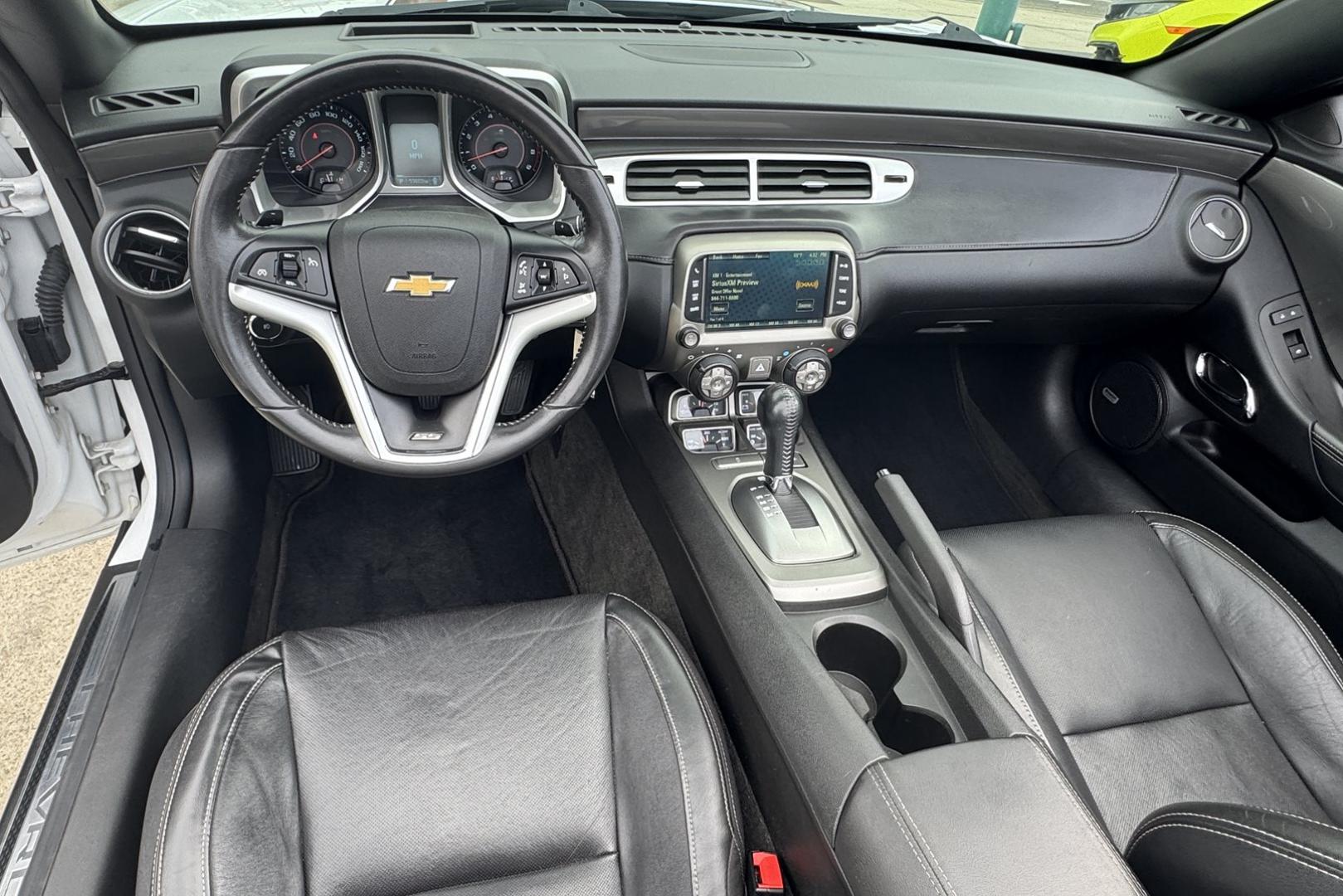 2013 Summit White /Black Chevrolet Camaro 2SS (2G1FK3DJ3D9) with an V8 6.2 Liter engine, Automatic 6 Speed transmission, located at 2304 W. Main St., Boise, ID, 83702, (208) 342-7777, 43.622105, -116.218658 - Gorgeous 2013 Chevrolet Camaro 2SS Convertible! - Photo#6