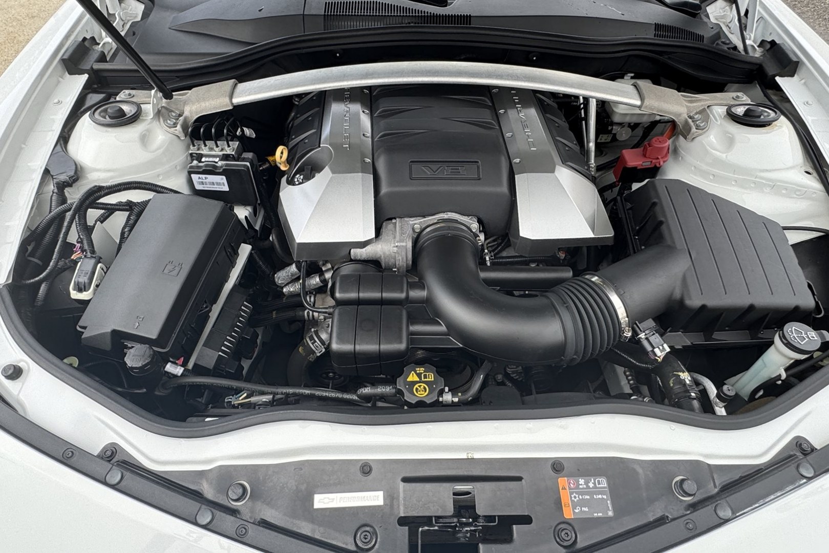 2013 Summit White /Black Chevrolet Camaro 2SS (2G1FK3DJ3D9) with an V8 6.2 Liter engine, Automatic 6 Speed transmission, located at 2304 W. Main St., Boise, ID, 83702, (208) 342-7777, 43.622105, -116.218658 - Gorgeous 2013 Chevrolet Camaro 2SS Convertible! - Photo#9