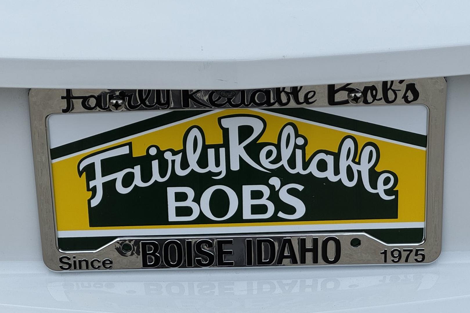 2013 Summit White /Black Chevrolet Camaro 2SS (2G1FK3DJ3D9) with an V8 6.2 Liter engine, Automatic 6 Speed transmission, located at 2304 W. Main St., Boise, ID, 83702, (208) 342-7777, 43.622105, -116.218658 - Gorgeous 2013 Chevrolet Camaro 2SS Convertible! - Photo#25