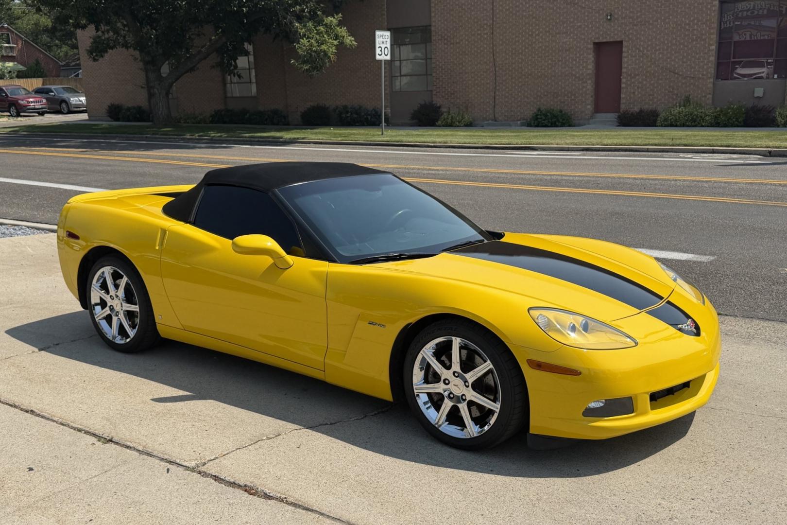 2009 Velocity Yellow /Ebony Chevrolet Corvette 2LT ZHZ (1G1YY36W595) with an LS3 engine, Automatic transmission, located at 2304 W. Main St., Boise, ID, 83702, (208) 342-7777, 43.622105, -116.218658 - GM only made 350 of these animals! Limited Edition Supercar from GM.- Photo#23