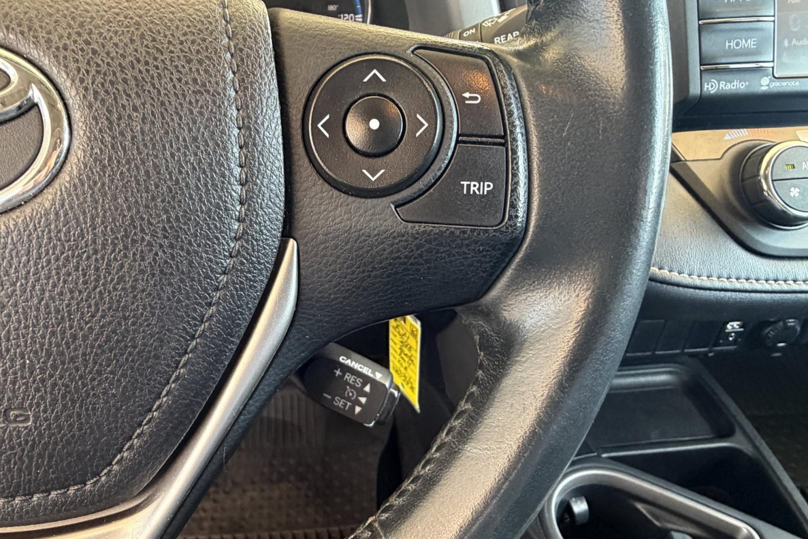 2016 Super White /Black Toyota RAV4 XLE (2T3RFREV3GW) with an 4 Cyl 2.5 Liter engine, Automatic transmission, located at 2304 W. Main St., Boise, ID, 83702, (208) 342-7777, 43.622105, -116.218658 - Sunroof! Clean And Ready To Go!- Photo#8