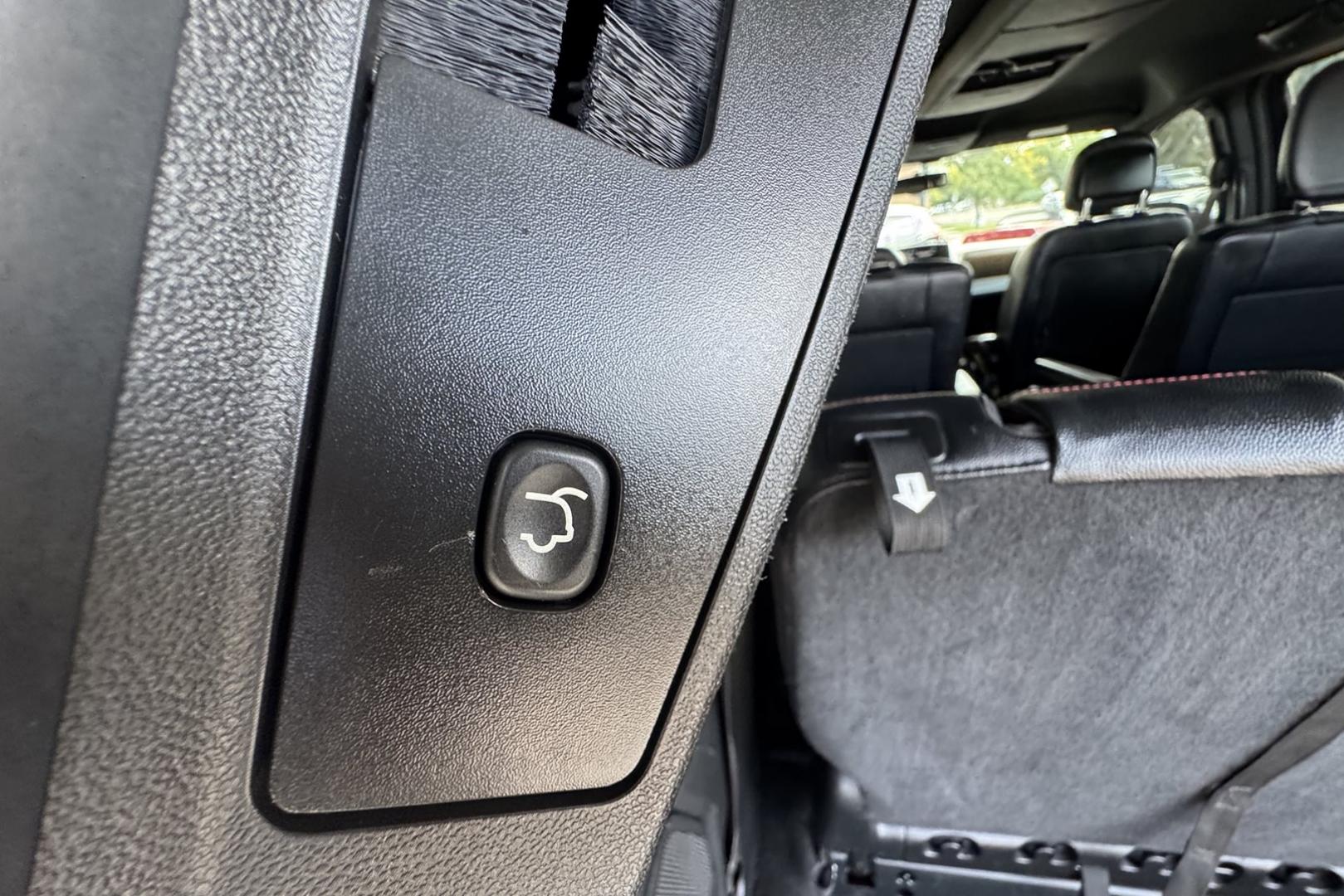 2017 Black /Black Dodge Grand Caravan GT (2C4RDGEG4HR) with an V6 3.6 Liter engine, Automatic transmission, located at 2304 W. Main St., Boise, ID, 83702, (208) 342-7777, 43.622105, -116.218658 - 4 Captains Chairs! Back Up Camera! Bring The Family! - Photo#21