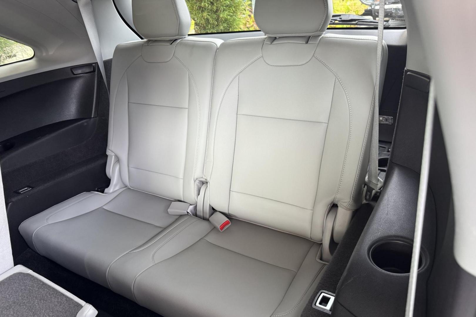 2015 Graphite Luster Metallic /Graystone Acura MDX SH-AWD (5FRYD4H29FB) with an V6 3.5 Liter engine, Automatic 6 Speed transmission, located at 2304 W. Main St., Boise, ID, 83702, (208) 342-7777, 43.622105, -116.218658 - 3rd Row Seating! Comfortable Ride! - Photo#14
