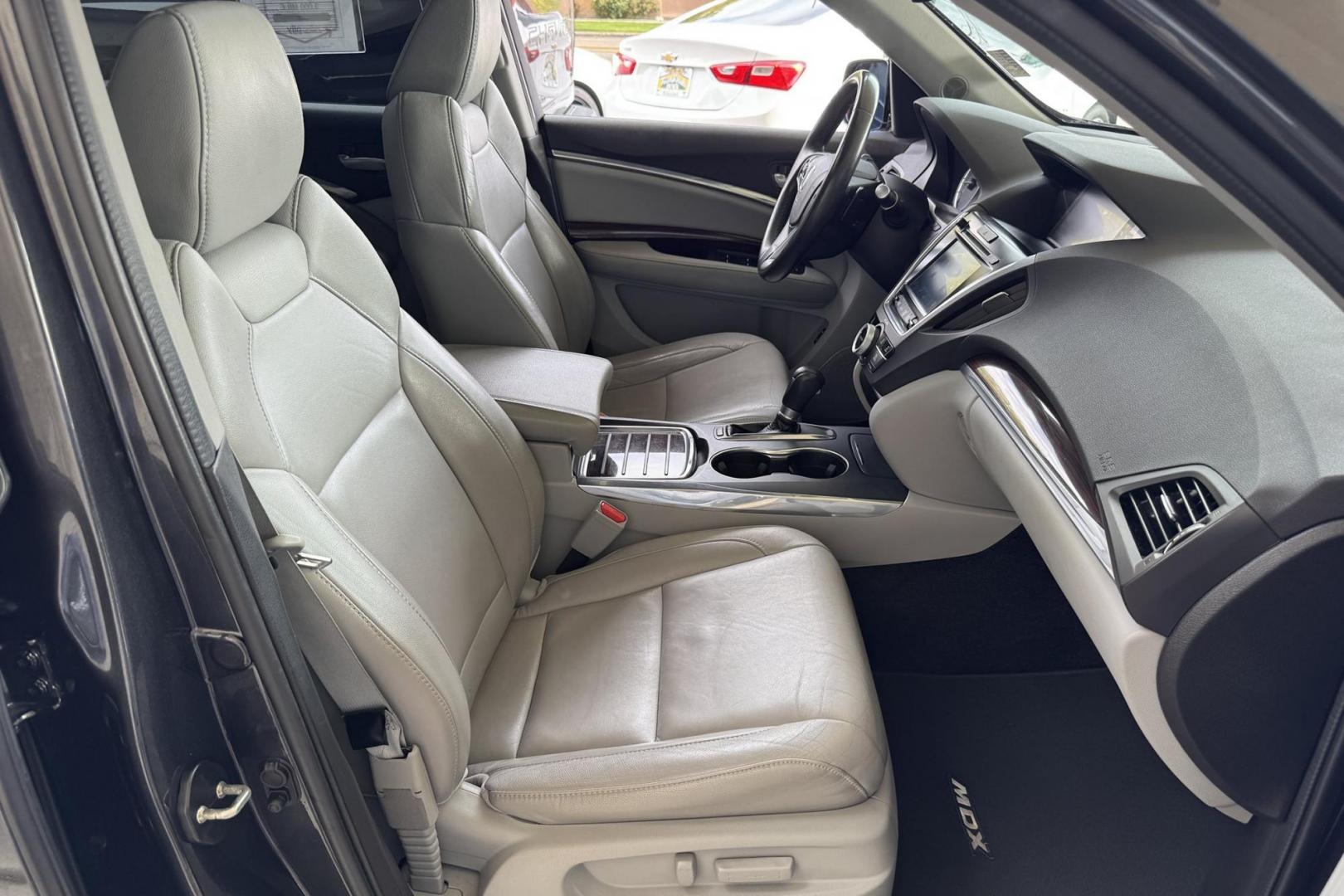 2015 Graphite Luster Metallic /Graystone Acura MDX SH-AWD (5FRYD4H29FB) with an V6 3.5 Liter engine, Automatic 6 Speed transmission, located at 2304 W. Main St., Boise, ID, 83702, (208) 342-7777, 43.622105, -116.218658 - 3rd Row Seating! Comfortable Ride! - Photo#19
