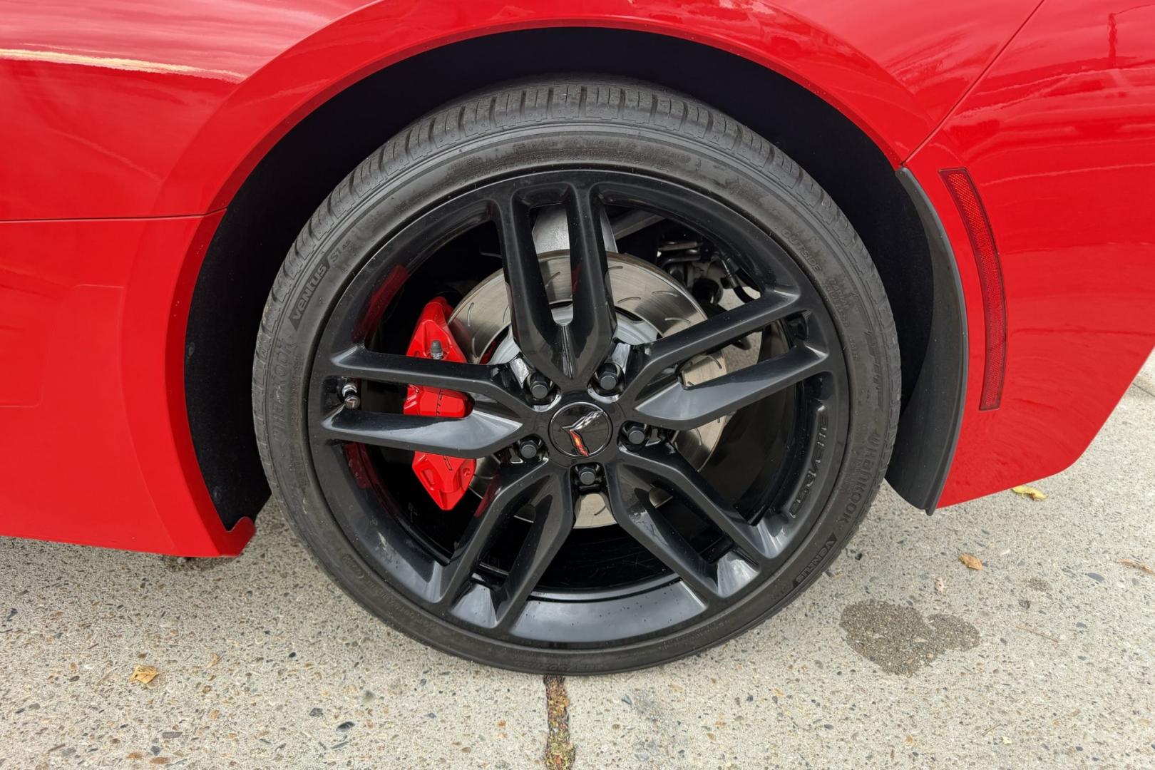 2015 Torch Red /Black Chevrolet Corvette Stingray 2LT Z/51 (1G1YK2D78F5) with an V8 6.2 Liter engine, Automatic 8 Speed transmission, located at 2304 W. Main St., Boise, ID, 83702, (208) 342-7777, 43.622105, -116.218658 - Super low mileage Z/51 coupe in stunning Torch Red!- Photo#15