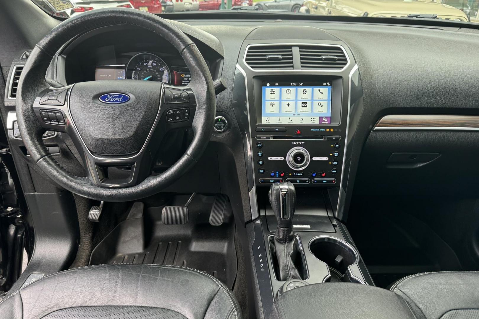 2018 Black /Black Ford Explorer Limited (1FM5K8F8XJG) with an V6 3.5 LIter engine, Automatic transmission, located at 2304 W. Main St., Boise, ID, 83702, (208) 342-7777, 43.622105, -116.218658 - Dual Panoramic Sunroof! Highly Optioned Explorer! - Photo#13