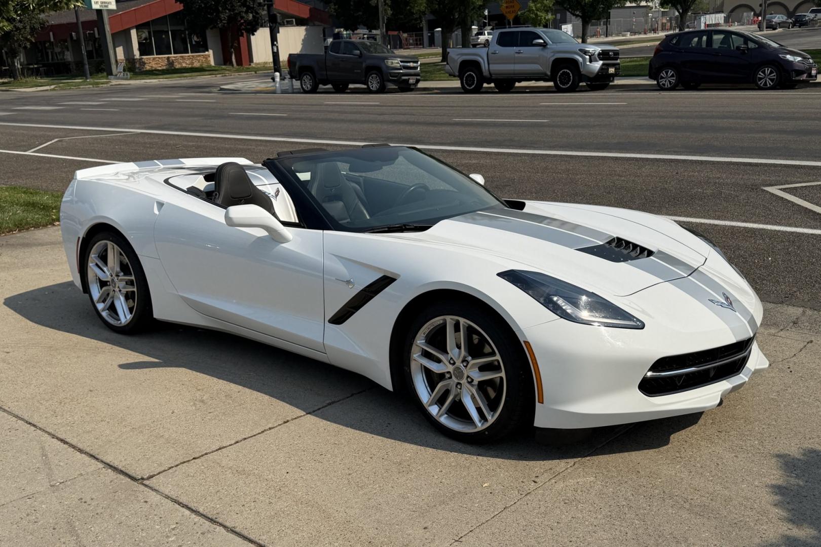 2015 Arctic White /Black Chevrolet Corvette Stingray 2LT Z51 (1G1YK3D70F5) with an V8 6.2 Liter engine, Automatic 8 Speed transmission, located at 2304 W. Main St., Boise, ID, 83702, (208) 342-7777, 43.622105, -116.218658 - 14k Miles! Gorgeous Z51 Convertible! New Tires Too!- Photo#2