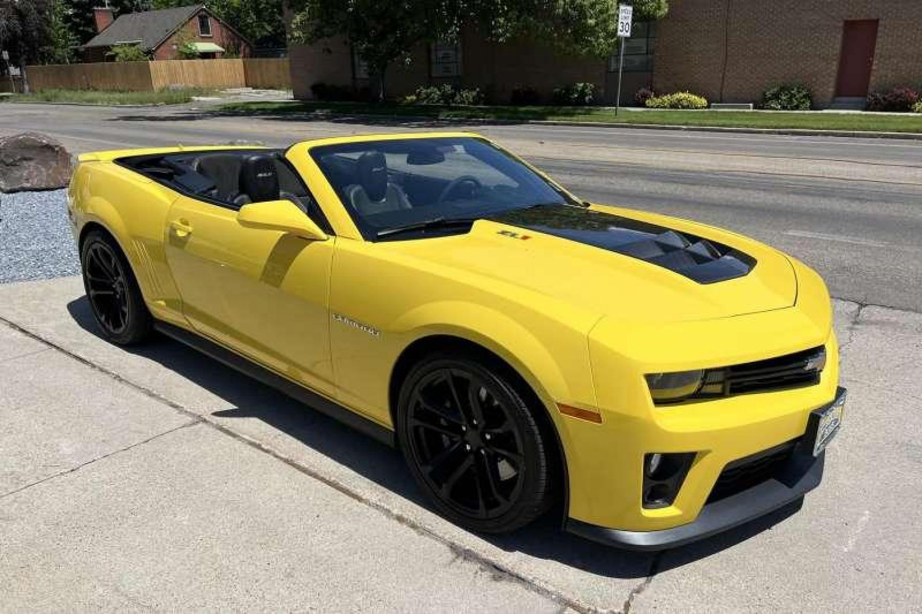 2015 Bright Yellow /Black Chevrolet Camaro ZL-1 Convertible (2G1FM3DP7F9) with an V8 6.2 Liter Supercharged engine, Automatic transmission, located at 2304 W. Main St., Boise, ID, 83702, (208) 342-7777, 43.622105, -116.218658 - Photo #2