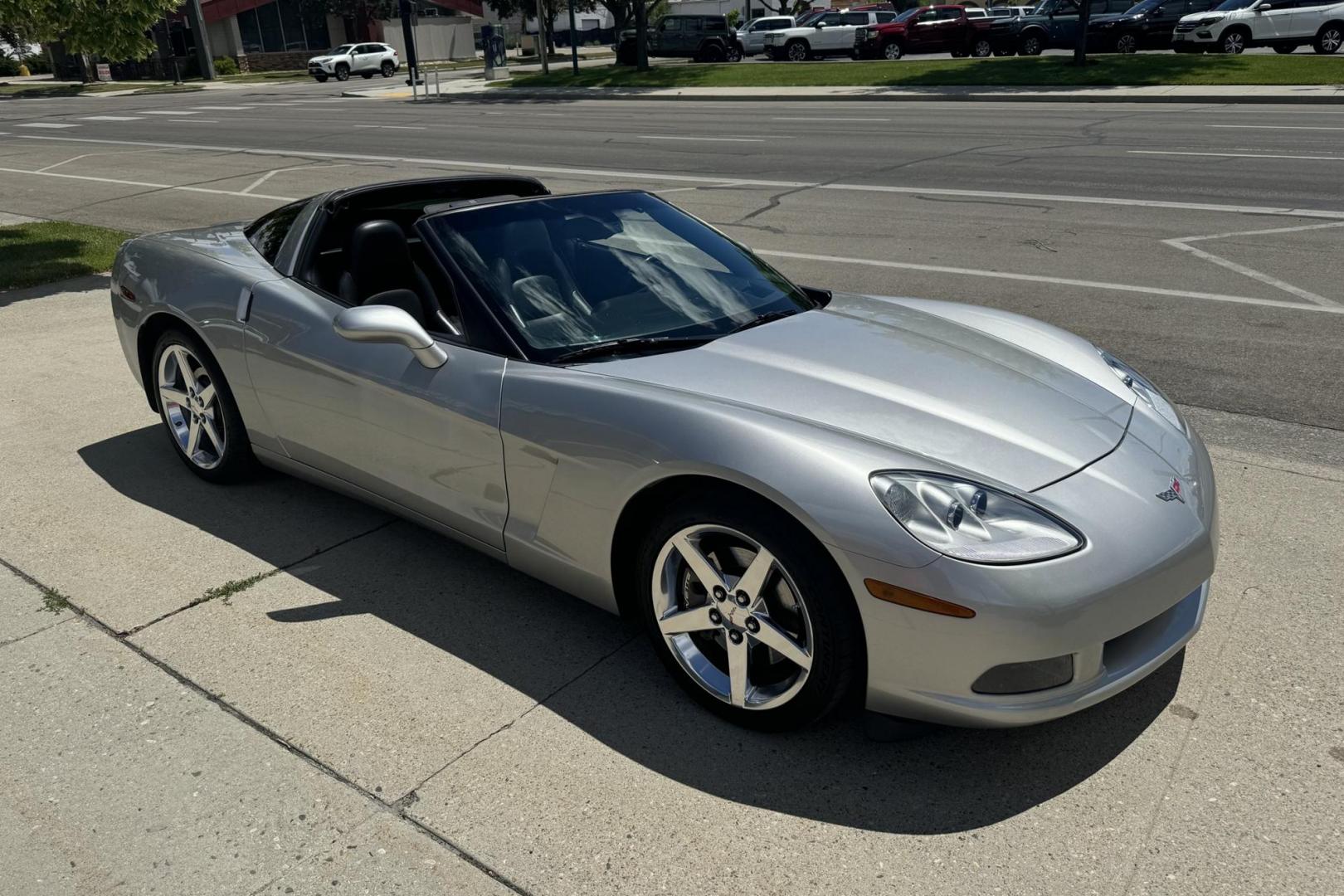 2006 Silver /Black Chevrolet Corvette 3LT (1G1YY26U165) with an 6.0L V8 SFI engine, Automatic transmission, located at 2304 W. Main St., Boise, ID, 83702, (208) 342-7777, 43.622105, -116.218658 - Clean Low Mileage Corvette! - Photo#2