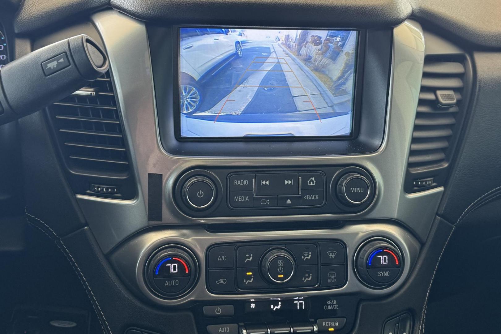 2019 Summit White /Black Chevrolet Tahoe LT (1GNSKBKC2KR) with an V8 5.3 Liter engine, Automatic 6 Speed transmission, located at 2304 W. Main St., Boise, ID, 83702, (208) 342-7777, 43.622105, -116.218658 - Third row seating! Clean SUV! - Photo#7