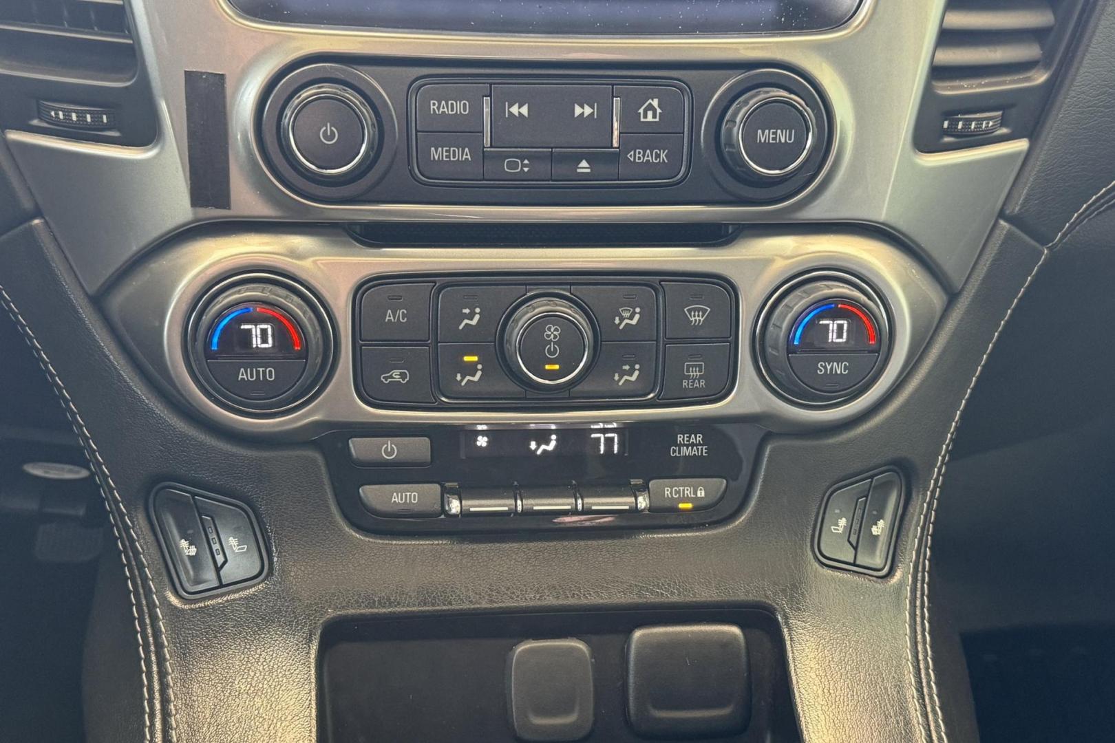 2019 Summit White /Black Chevrolet Tahoe LT (1GNSKBKC2KR) with an V8 5.3 Liter engine, Automatic 6 Speed transmission, located at 2304 W. Main St., Boise, ID, 83702, (208) 342-7777, 43.622105, -116.218658 - Third row seating! Clean SUV! - Photo#9