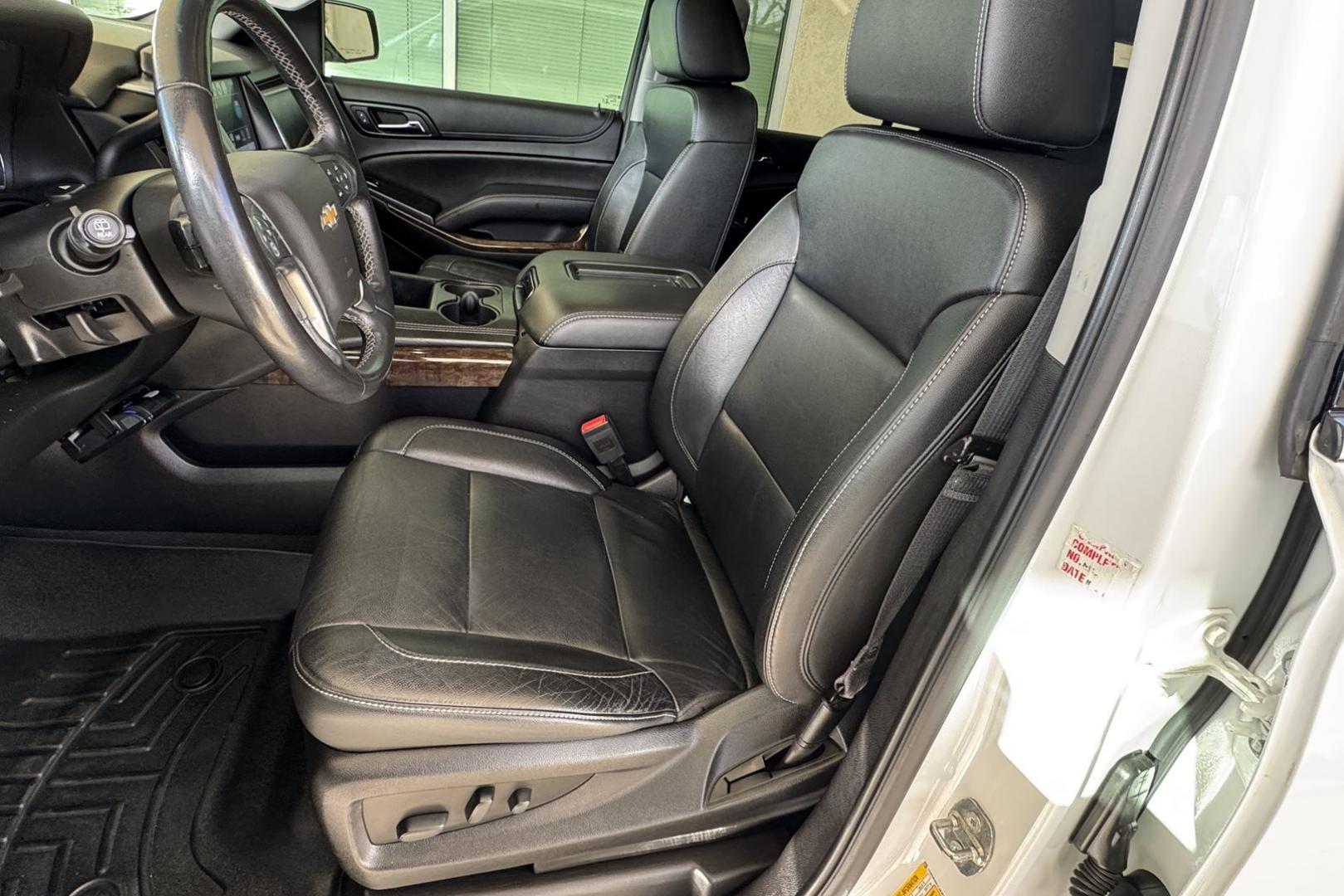 2019 Summit White /Black Chevrolet Tahoe LT (1GNSKBKC2KR) with an V8 5.3 Liter engine, Automatic 6 Speed transmission, located at 2304 W. Main St., Boise, ID, 83702, (208) 342-7777, 43.622105, -116.218658 - Third row seating! Clean SUV! - Photo#13