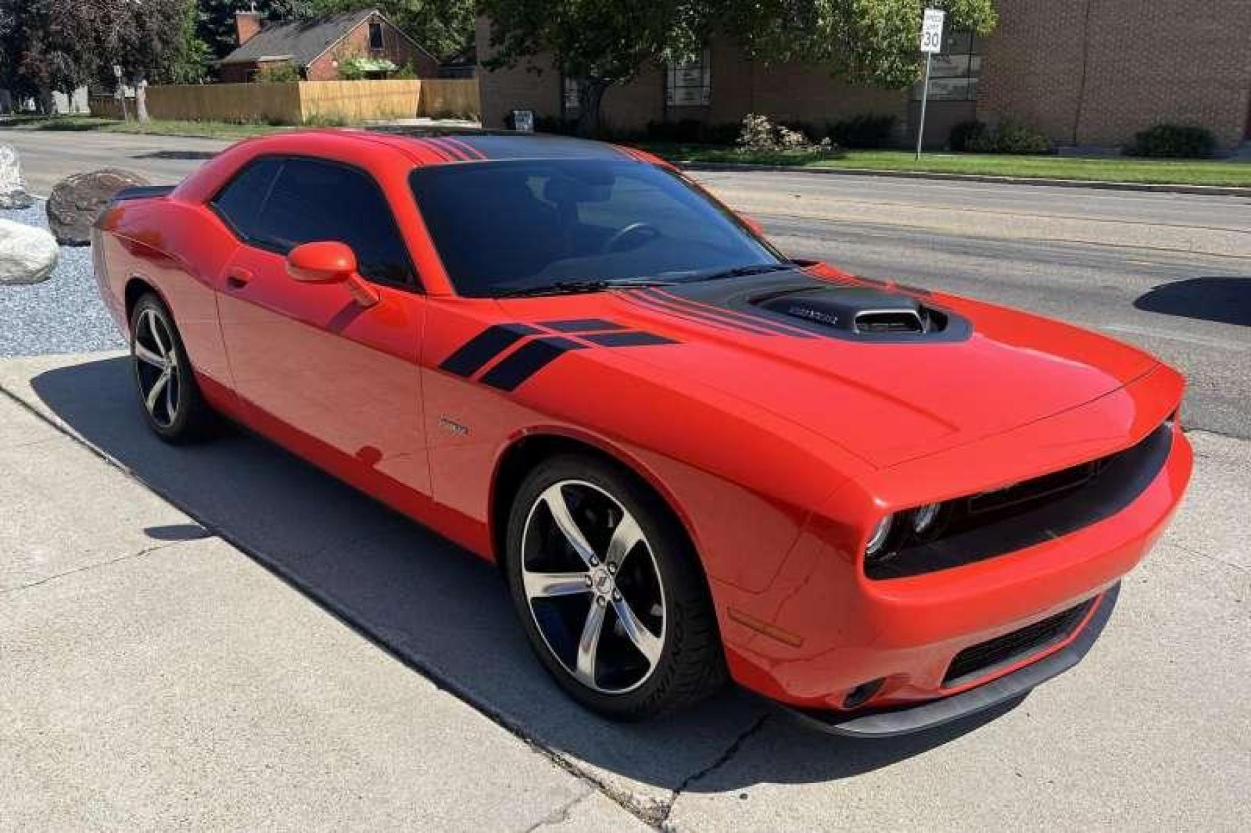 2017 Go Mango /Black Dodge Challenger R/T Shaker (2C3CDZBT8HH) with an V8 5.7 Liter HEMI engine, Automatic transmission, located at 2304 W. Main St., Boise, ID, 83702, (208) 342-7777, 43.622105, -116.218658 - Financing Available O.a.c. - Photo #2