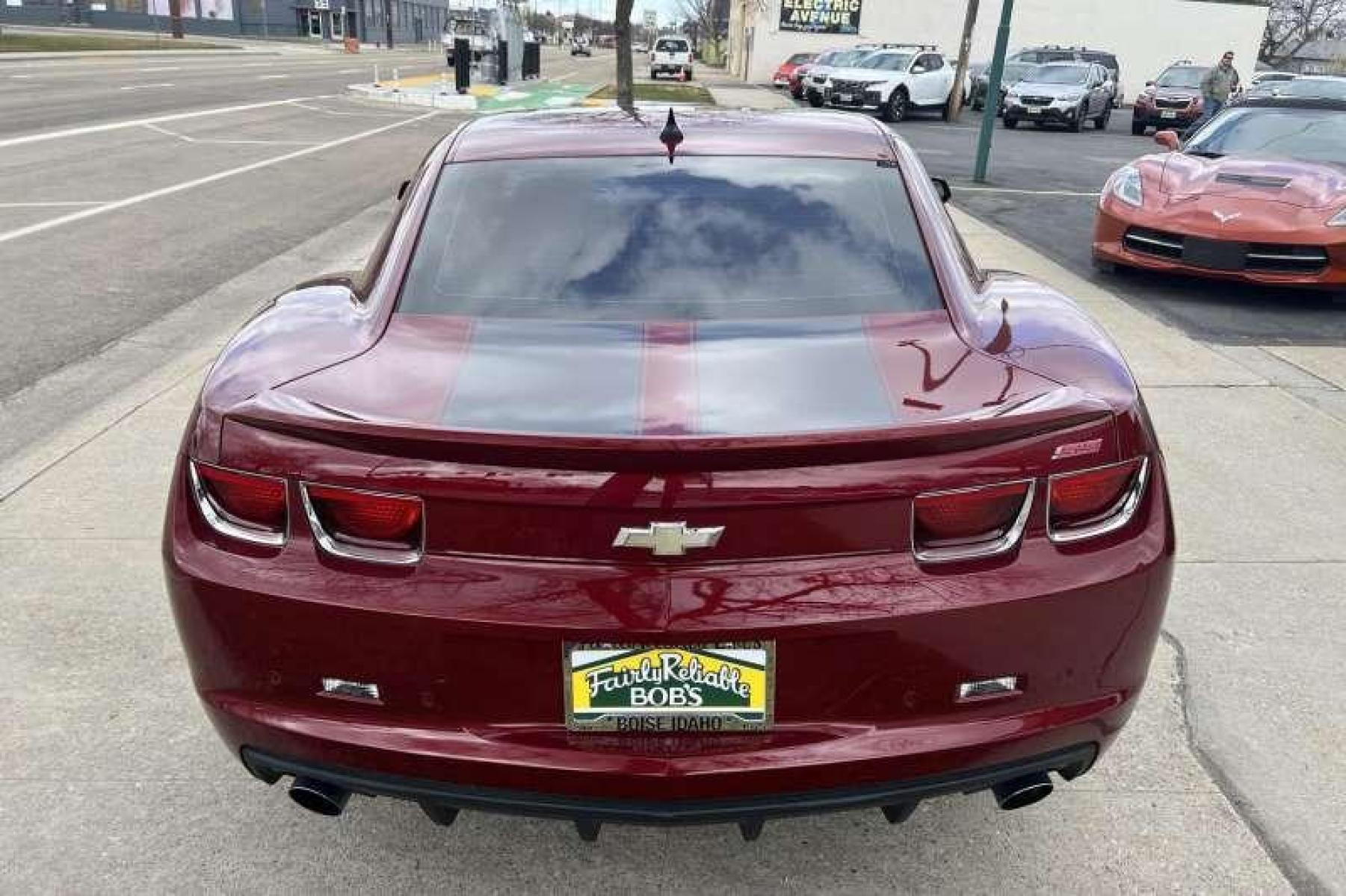 2010 Red Jewel /Black Chevrolet Camaro 2SS RS (2G1FK1EJ4A9) with an V8 6.2 Liter engine, Automatic transmission, located at 2304 W. Main St., Boise, ID, 83702, (208) 342-7777, 43.622105, -116.218658 - Financing Available O.A.C. - Photo #3