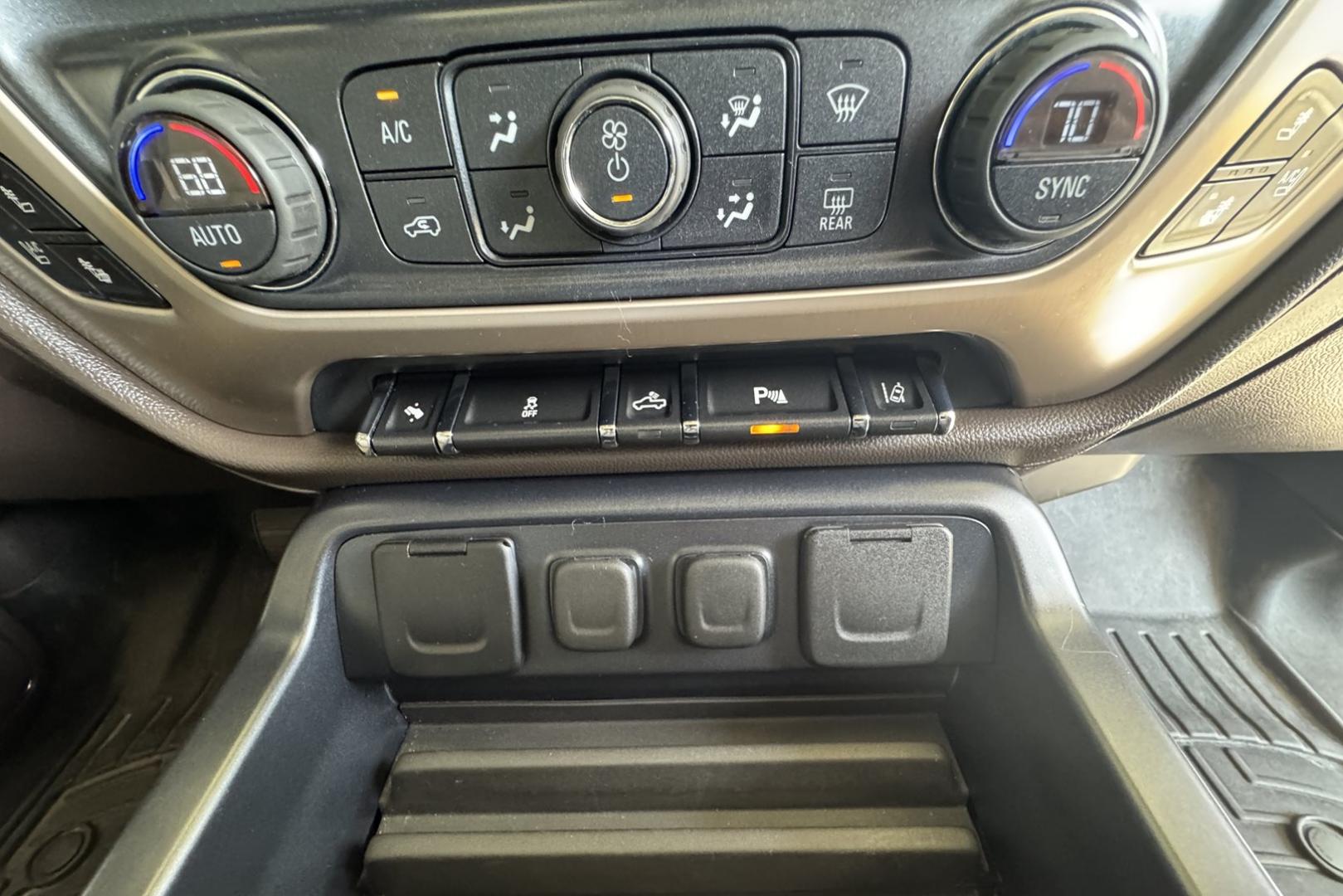 2014 White Diamond /Tan GMC Sierra Denali (3GTU2WEJ8EG) with an V8 6.2 Liter engine, Automatic 6 Speed transmission, located at 2304 W. Main St., Boise, ID, 83702, (208) 342-7777, 43.622105, -116.218658 - Stunning Truck! New Tires Too! - Photo#20