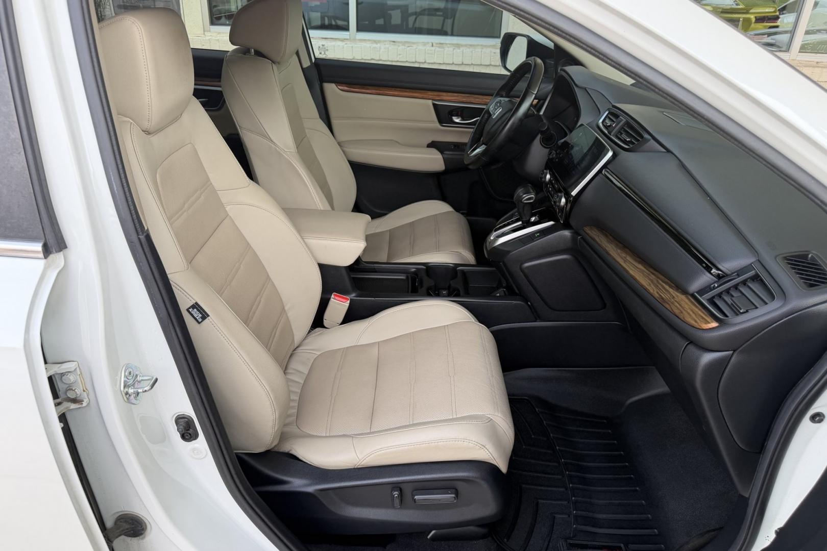 2018 White Diamond Pearl /Tan Honda CR-V Touring (2HKRW2H93JH) with an 4 Cyl 1.5 liter Turbo-Charged engine, Automatic transmission, located at 2304 W. Main St., Boise, ID, 83702, (208) 342-7777, 43.622105, -116.218658 - Highly Optioned And Clean!- Photo#20