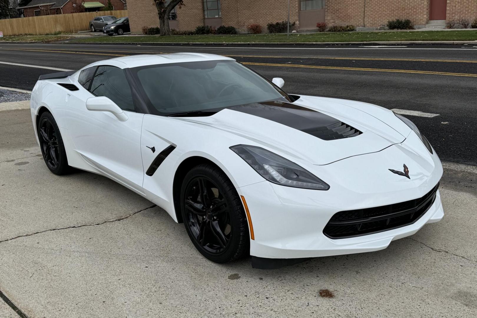 2016 Arctic White /Black Chevrolet Corvette Stingray Coupe (1G1YB2D76G5) with an V8 6.2 liter engine, Automatic 8 Speed transmission, located at 2304 W. Main St., Boise, ID, 83702, (208) 342-7777, 43.622105, -116.218658 - Low miles! Lots of fun! - Photo#21