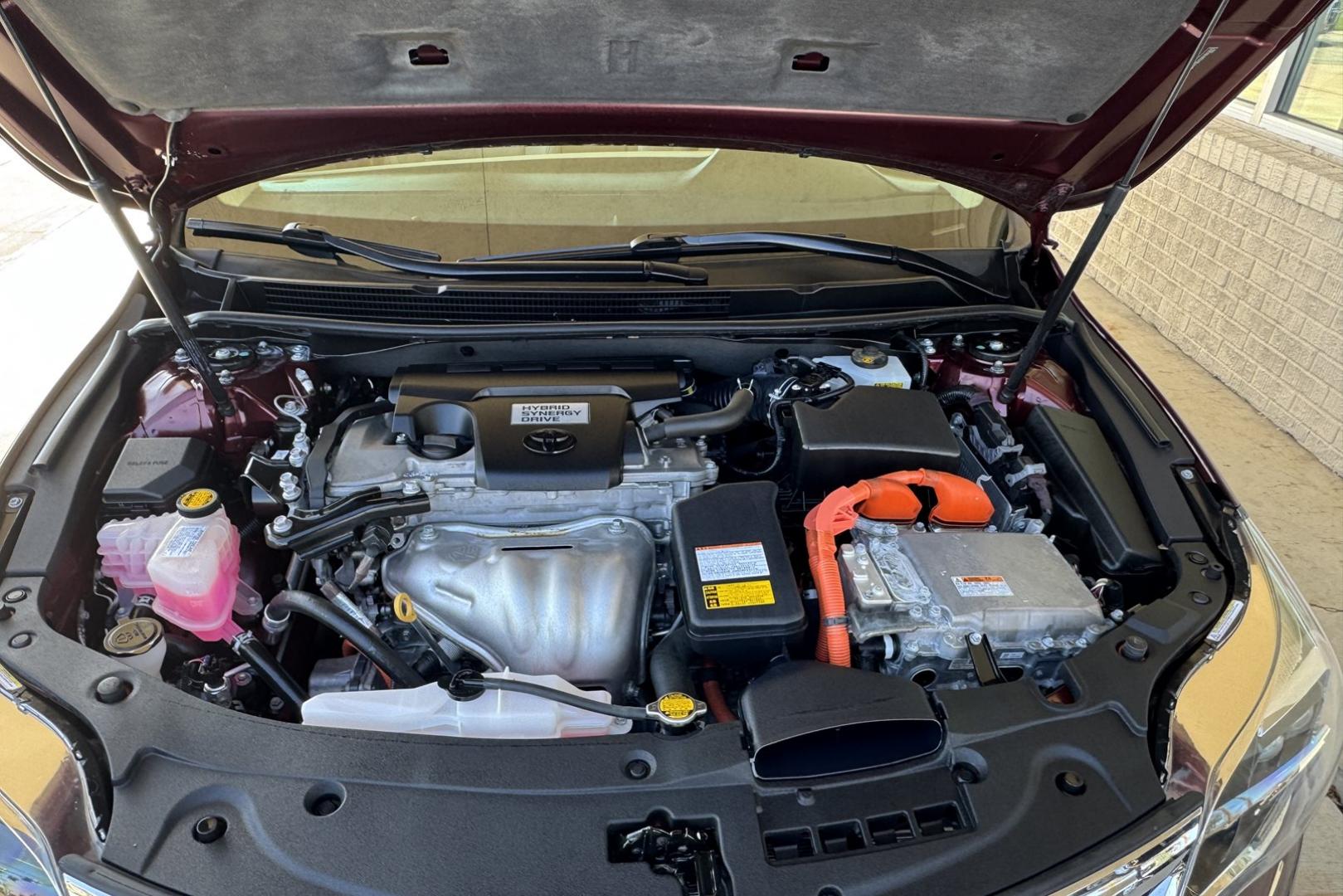 2015 Ooh La La Rouge Mica Red /Almond Toyota Avalon Hybrid Limited (4T1BD1EBXFU) with an 4 Cyl 2.5 Liter Hybrid engine, Automatic transmission, located at 2304 W. Main St., Boise, ID, 83702, (208) 342-7777, 43.622105, -116.218658 - Low miles! Well equipped! - Photo#17