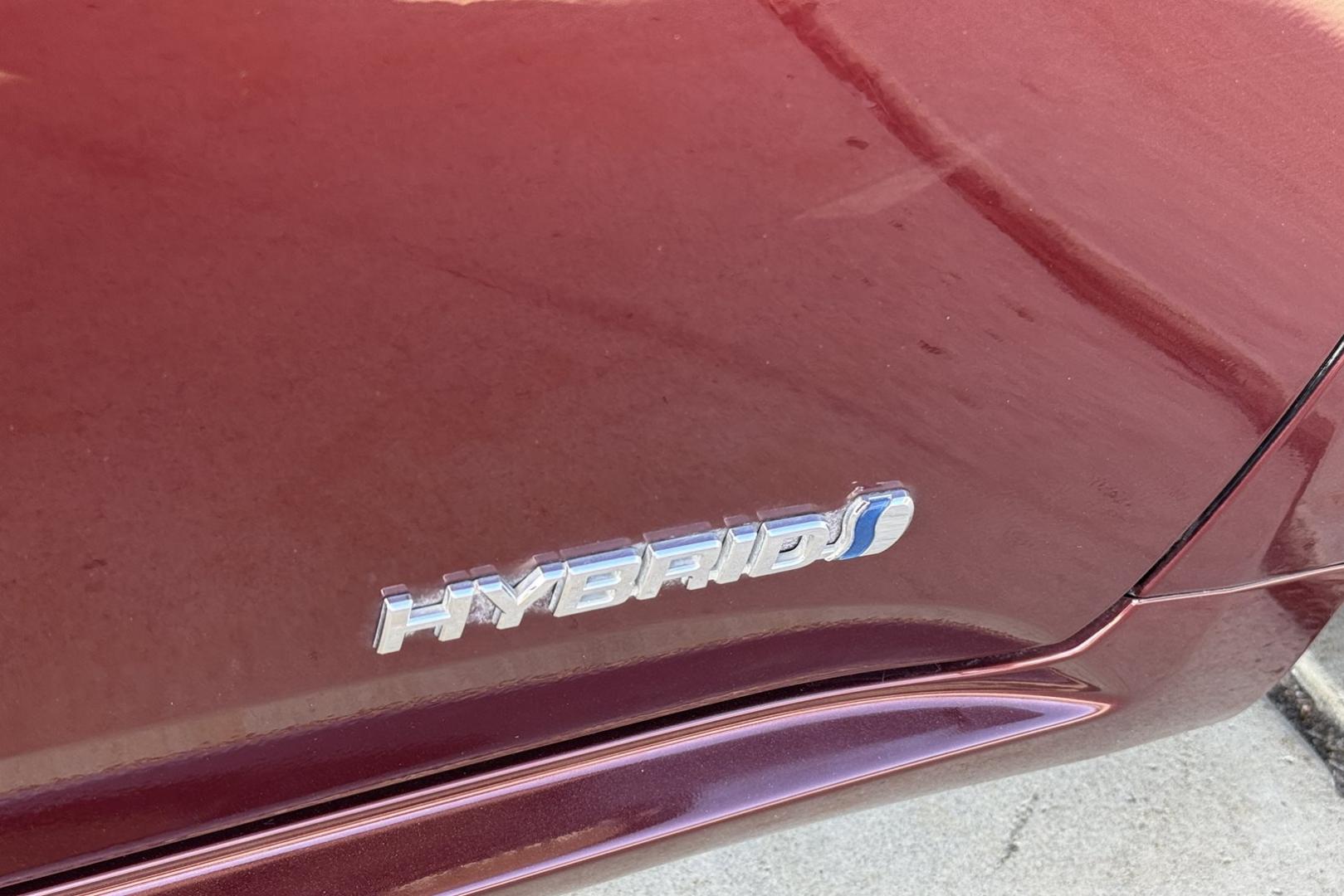 2015 Ooh La La Rouge Mica Red /Almond Toyota Avalon Hybrid Limited (4T1BD1EBXFU) with an 4 Cyl 2.5 Liter Hybrid engine, Automatic transmission, located at 2304 W. Main St., Boise, ID, 83702, (208) 342-7777, 43.622105, -116.218658 - Low miles! Well equipped! - Photo#21