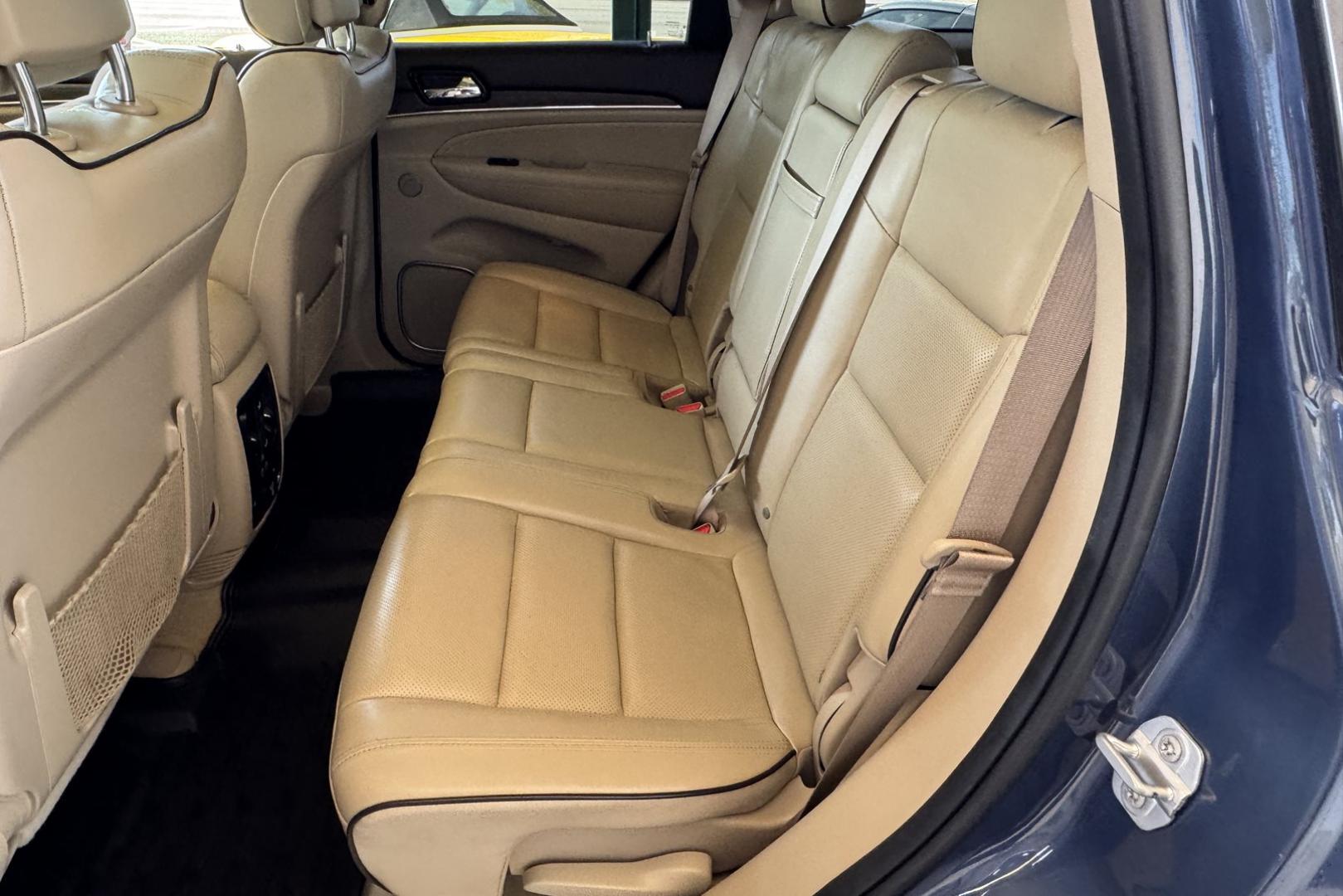 2020 Steel Blue /Tan Jeep Grand Cherokee Overland (1C4RJFCG4LC) with an V6 3.6 Liter engine, Automatic 8 Speed transmission, located at 2304 W. Main St., Boise, ID, 83702, (208) 342-7777, 43.622105, -116.218658 - Navigation and Sunroof! Highly Optioned Grand Cherokee! - Photo#12
