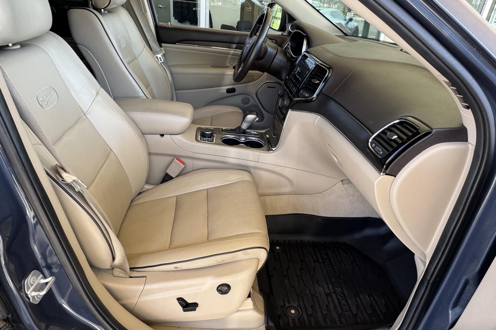 2020 Steel Blue /Tan Jeep Grand Cherokee Overland (1C4RJFCG4LC) with an V6 3.6 Liter engine, Automatic 8 Speed transmission, located at 2304 W. Main St., Boise, ID, 83702, (208) 342-7777, 43.622105, -116.218658 - Navigation and Sunroof! Highly Optioned Grand Cherokee! - Photo#18