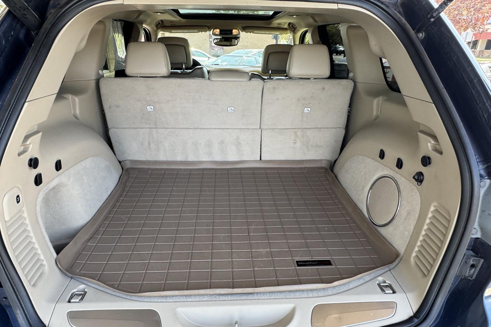 2020 Steel Blue /Tan Jeep Grand Cherokee Overland (1C4RJFCG4LC) with an V6 3.6 Liter engine, Automatic 8 Speed transmission, located at 2304 W. Main St., Boise, ID, 83702, (208) 342-7777, 43.622105, -116.218658 - Navigation and Sunroof! Highly Optioned Grand Cherokee! - Photo#23