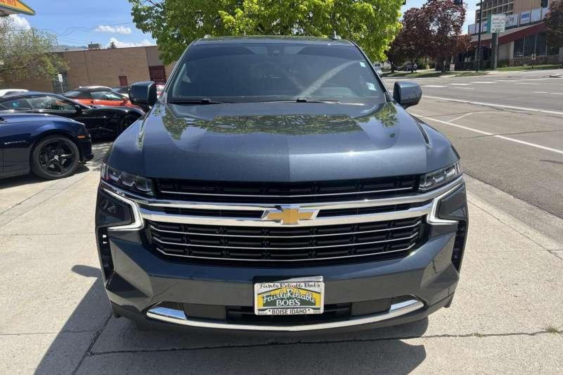 2021 Shadow Gray Metallic /Black Chevrolet Tahoe LT (1GNSKNKTXMR) with an 6 Cyl 3.0 Turbo Diesel engine, Automatic transmission, located at 2304 W. Main St., Boise, ID, 83702, (208) 342-7777, 43.622105, -116.218658 - Financing Available O.A.C. - Photo #1