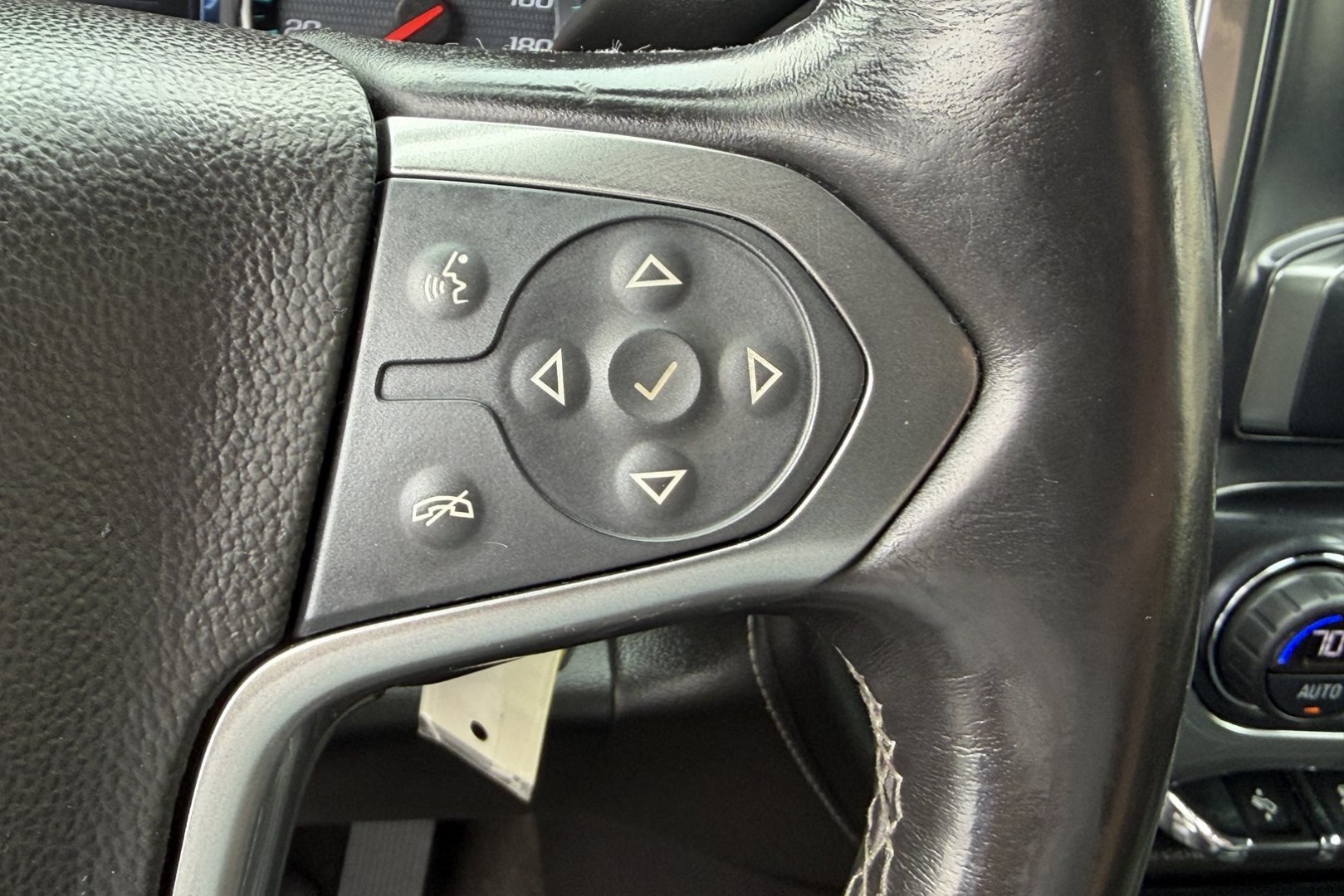 2017 Red Hot /Black Chevrolet Silverado 1500 LTZ Z71 (3GCUKSEJ3HG) with an V8 6.2 Liter engine, Automatic 6 Speed transmission, located at 2304 W. Main St., Boise, ID, 83702, (208) 342-7777, 43.622105, -116.218658 - Sharp Truck! New Tires! Factory Rear Entertainment!- Photo#10