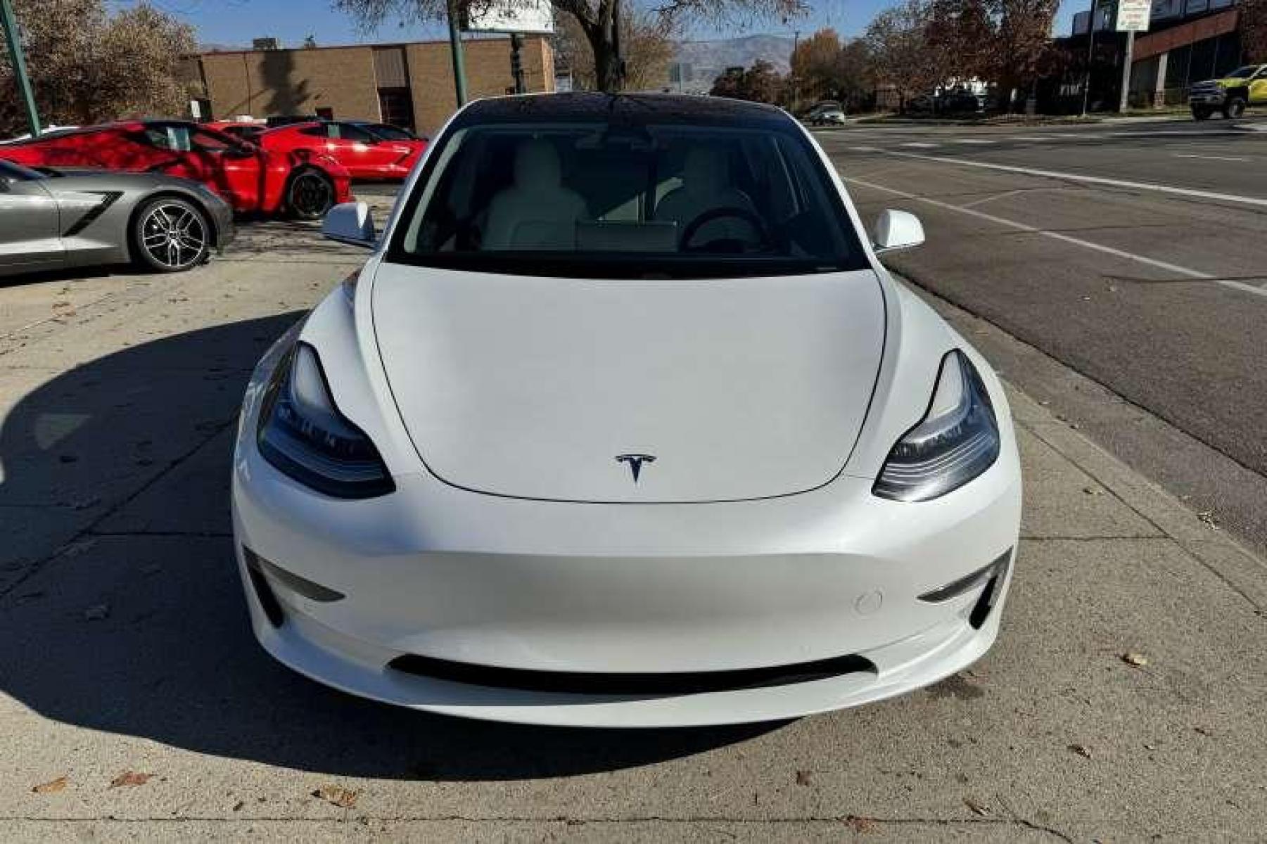 2020 Pearl White /White/Black Tesla Model 3 AWD Long Range (5YJ3E1EB3LF) with an EV engine, Automatic transmission, located at 2304 W. Main St., Boise, ID, 83702, (208) 342-7777, 43.622105, -116.218658 - Dual Motor/All Wheel Drive Beautiful Car! Never Buy Gas Again! - Photo #3