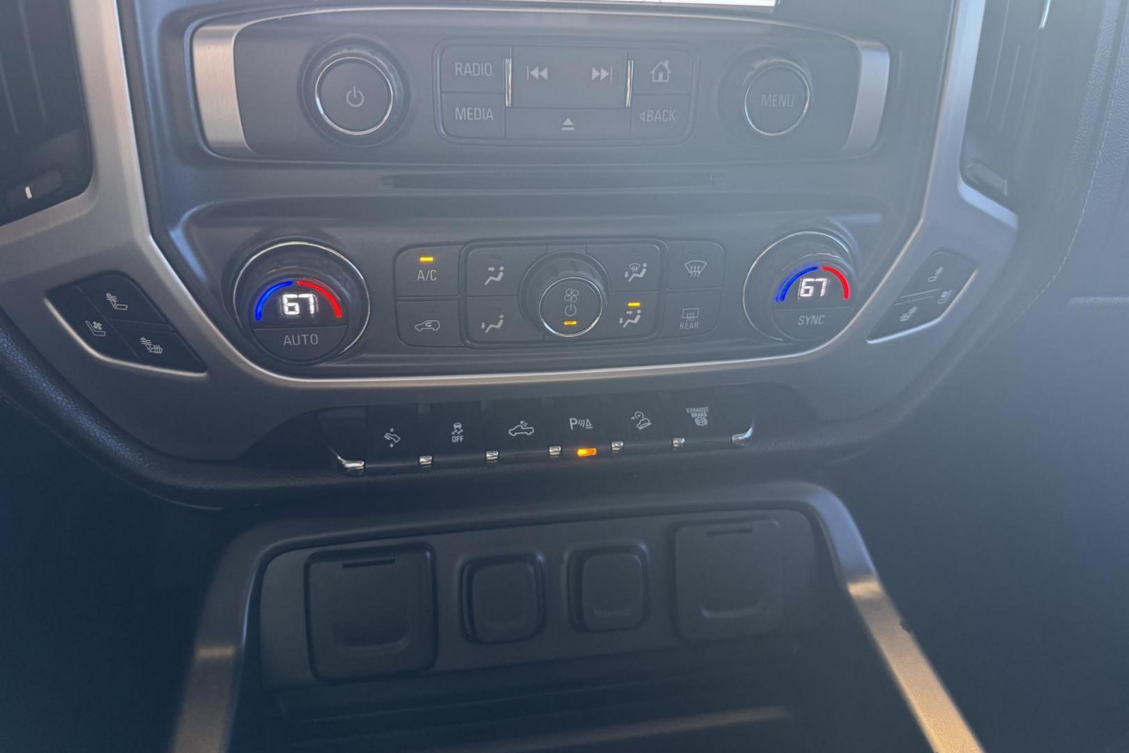 2018 Dark Slate Metallic /Black GMC Sierra 2500HD SLT (1GT12TEY5JF) with an V8 6.6 Liter Turbo Diesel engine, Automatic 6 Speed With Overdrive Allison transmission, located at 2304 W. Main St., Boise, ID, 83702, (208) 342-7777, 43.622105, -116.218658 - Low miles! Sharp Truck! - Photo#7