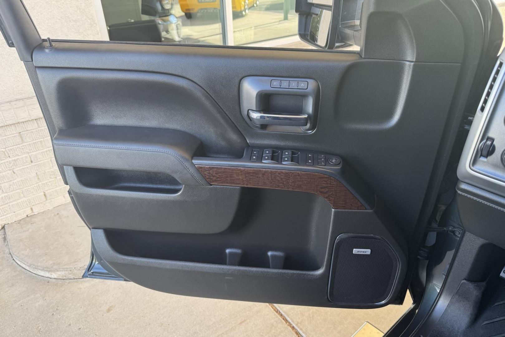 2018 Dark Slate Metallic /Black GMC Sierra 2500HD SLT (1GT12TEY5JF) with an V8 6.6 Liter Turbo Diesel engine, Automatic 6 Speed With Overdrive Allison transmission, located at 2304 W. Main St., Boise, ID, 83702, (208) 342-7777, 43.622105, -116.218658 - Low miles! Sharp Truck! - Photo#10