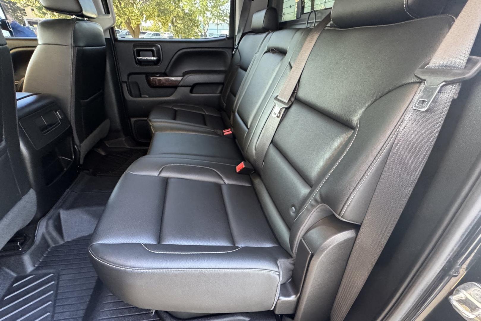 2018 Dark Slate Metallic /Black GMC Sierra 2500HD SLT (1GT12TEY5JF) with an V8 6.6 Liter Turbo Diesel engine, Automatic 6 Speed With Overdrive Allison transmission, located at 2304 W. Main St., Boise, ID, 83702, (208) 342-7777, 43.622105, -116.218658 - Low miles! Sharp Truck! - Photo#18