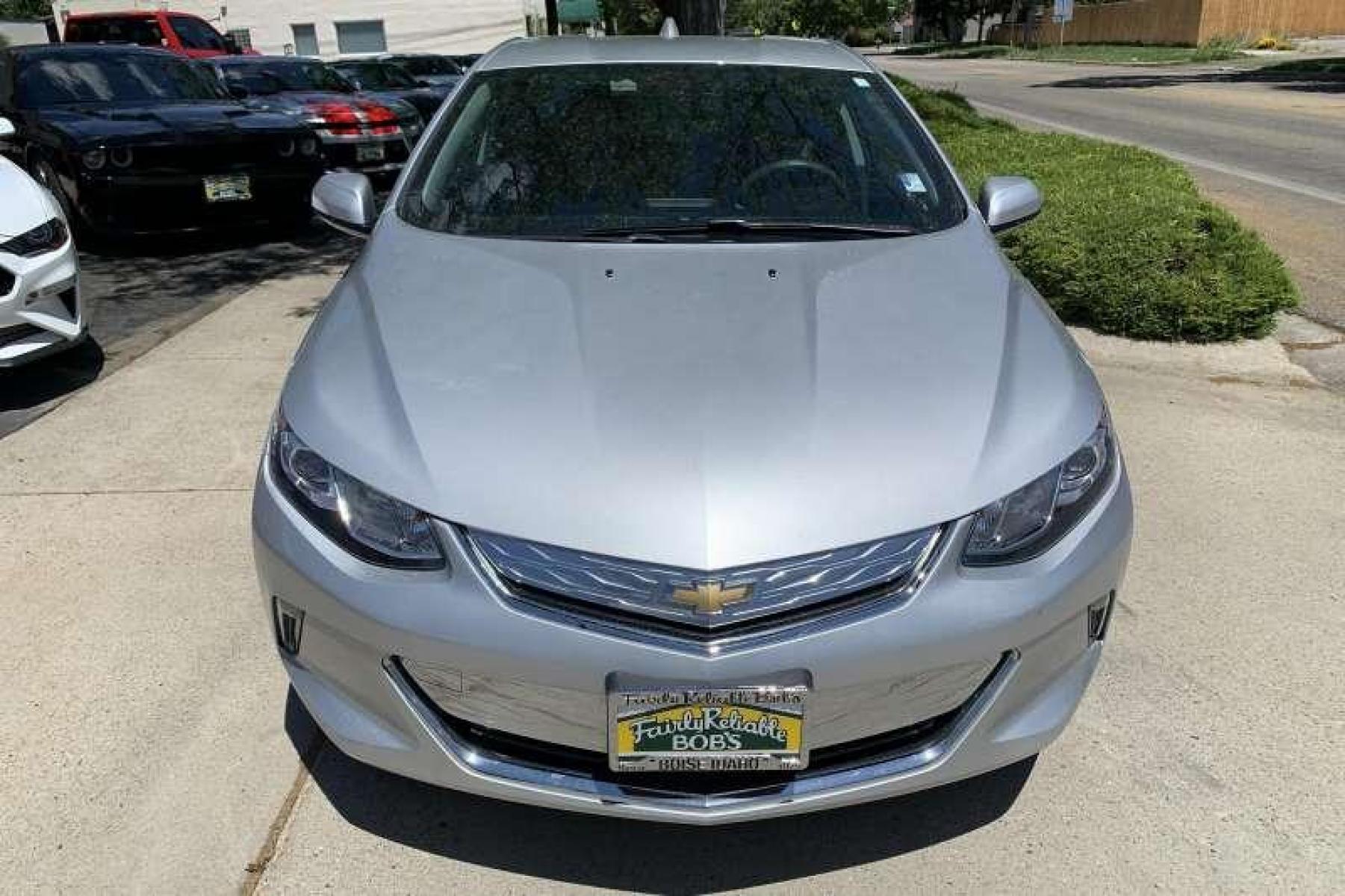 2018 Quicksilver Metallic /Black Chevrolet Volt LT (1G1RC6S56JU) with an 4 Cyl 1.5 Liter Hybrid engine, Automatic transmission, located at 2304 W. Main St., Boise, ID, 83702, (208) 342-7777, 43.622105, -116.218658 - Financing Available O.A.C. Local Boise Dealer. - Photo #1