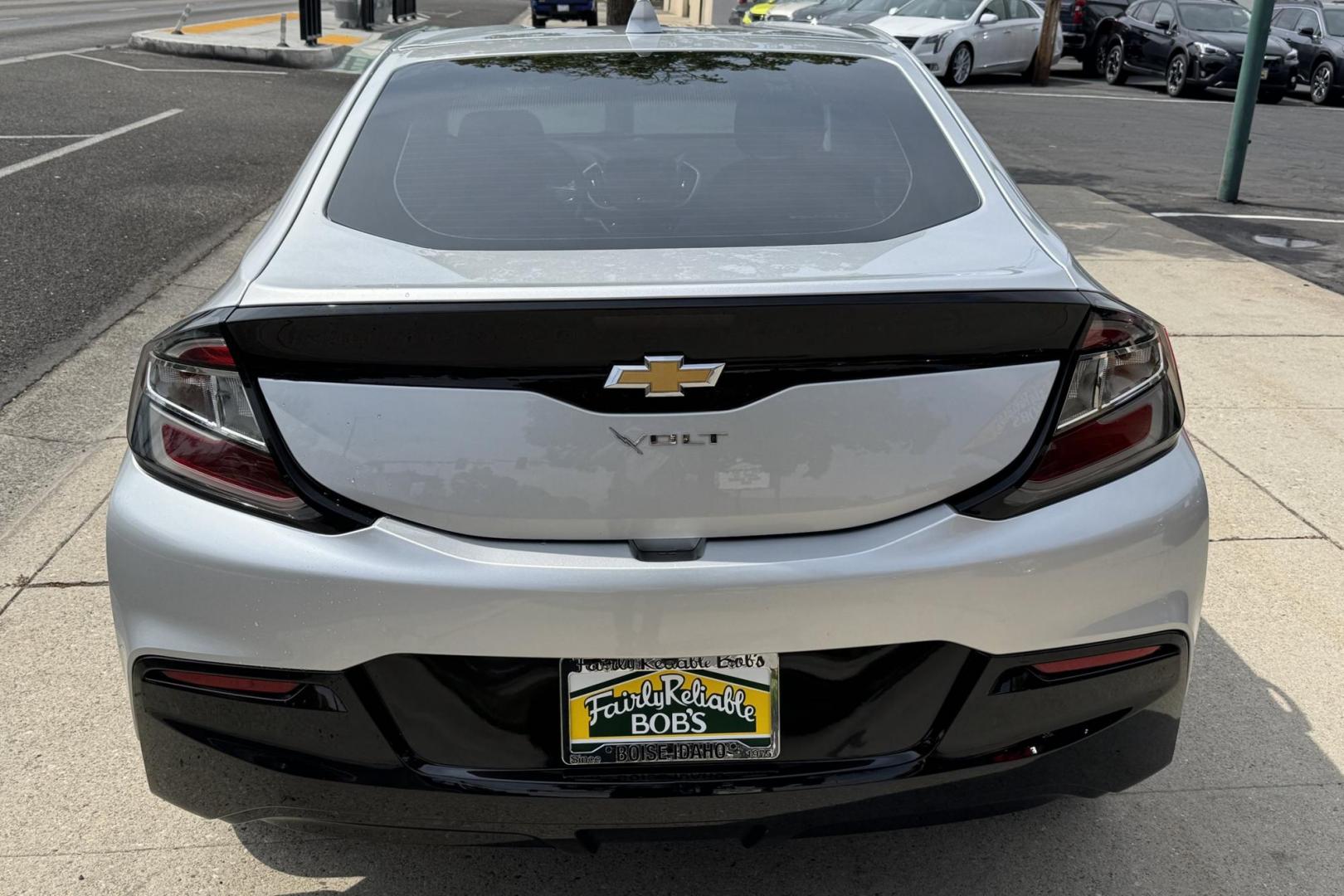2018 Quicksilver Metallic /Black Chevrolet Volt LT (1G1RC6S56JU) with an RANGE EXTENDER, 1.5L VARIABLE VALVE TIMING, DI, DOHC 4-CYLINDER engine, Electric drive extended range, (149hp [111 kW] 294 transmission, located at 2304 W. Main St., Boise, ID, 83702, (208) 342-7777, 43.622105, -116.218658 - Great Combination Of Fuel Economy And Range! - Photo#1