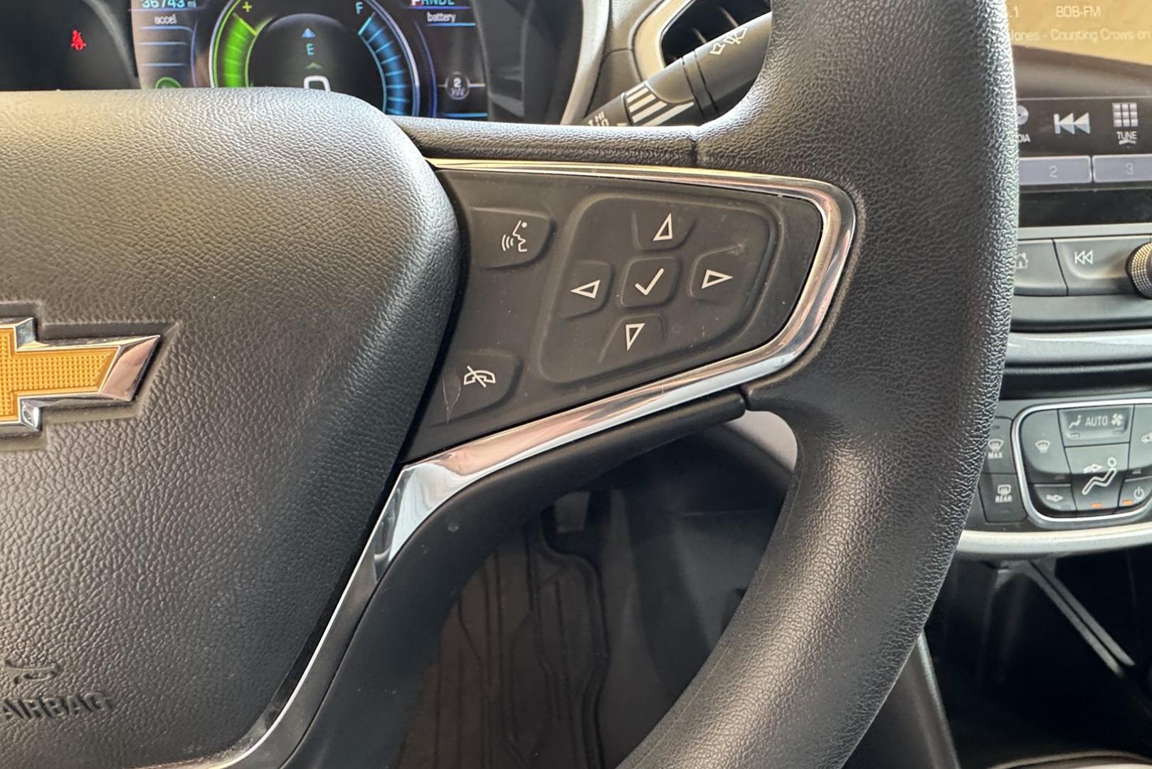 2018 Quicksilver Metallic /Black Chevrolet Volt LT (1G1RC6S56JU) with an RANGE EXTENDER, 1.5L VARIABLE VALVE TIMING, DI, DOHC 4-CYLINDER engine, Electric drive extended range, (149hp [111 kW] 294 transmission, located at 2304 W. Main St., Boise, ID, 83702, (208) 342-7777, 43.622105, -116.218658 - Great Combination Of Fuel Economy And Range! - Photo#8