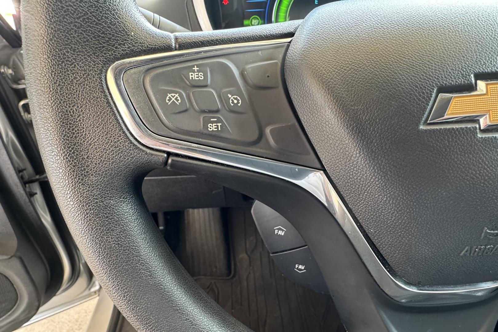 2018 Quicksilver Metallic /Black Chevrolet Volt LT (1G1RC6S56JU) with an RANGE EXTENDER, 1.5L VARIABLE VALVE TIMING, DI, DOHC 4-CYLINDER engine, Electric drive extended range, (149hp [111 kW] 294 transmission, located at 2304 W. Main St., Boise, ID, 83702, (208) 342-7777, 43.622105, -116.218658 - Great Combination Of Fuel Economy And Range! - Photo#9