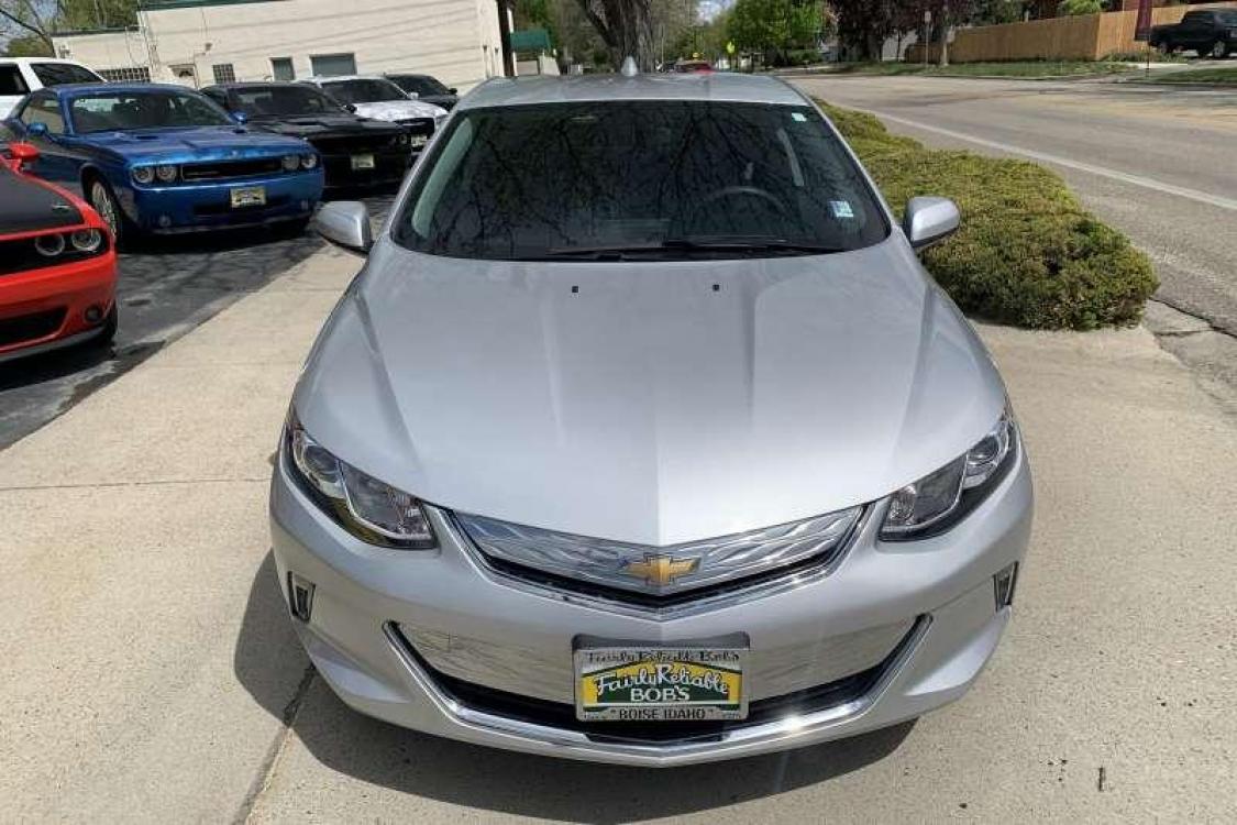 2018 Silver Ice Metallic /Black Chevrolet Volt LT (1G1RC6S52JU) with an 4 Cyl 1.5 Liter Hybrid engine, Automatic transmission, located at 2304 W. Main St., Boise, ID, 83702, (208) 342-7777, 43.622105, -116.218658 - Financing Available O.A.C. - Photo #1
