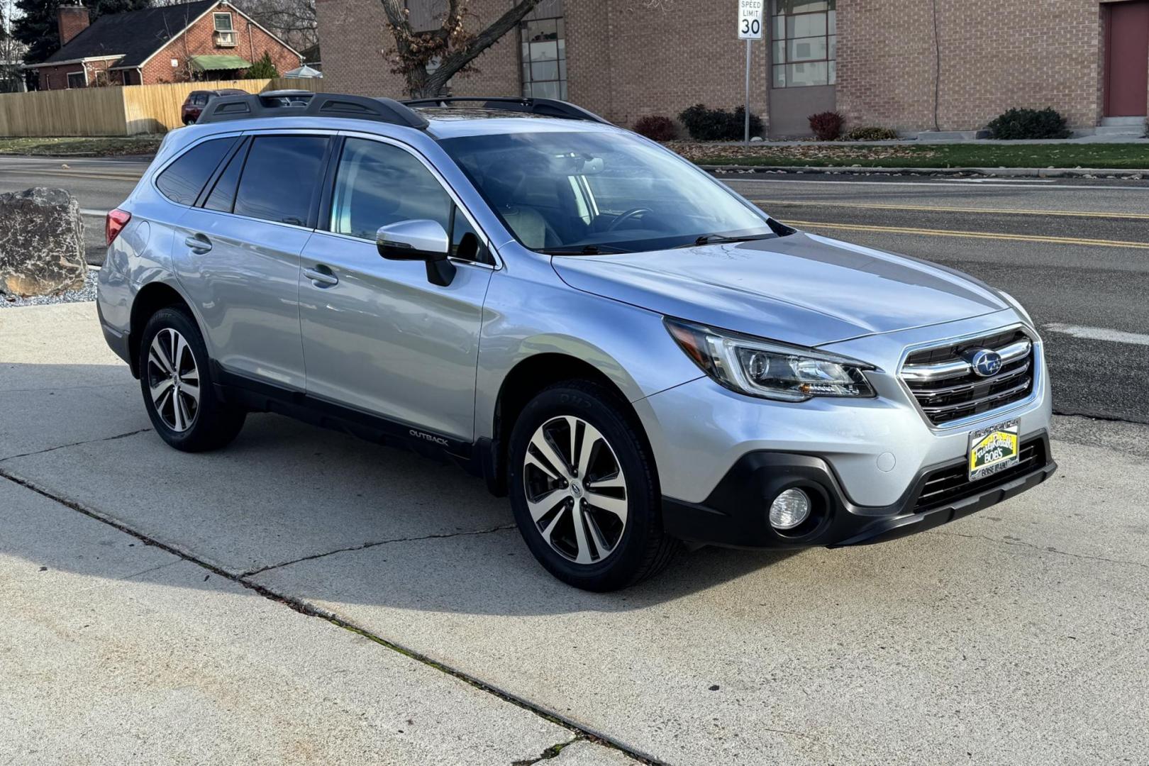 2018 Ice Silver Metallic /Black Subaru Outback 2.5i Limited (4S4BSAKC1J3) with an H4 2.5 Liter engine, Automatic transmission, located at 2304 W. Main St., Boise, ID, 83702, (208) 342-7777, 43.622105, -116.218658 - Photo#2