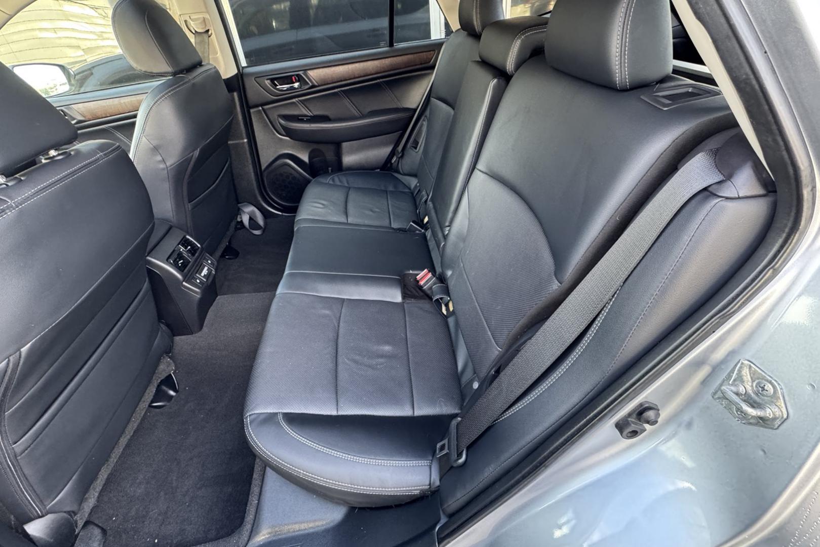 2018 Ice Silver Metallic /Black Subaru Outback 2.5i Limited (4S4BSAKC1J3) with an H4 2.5 Liter engine, Automatic transmission, located at 2304 W. Main St., Boise, ID, 83702, (208) 342-7777, 43.622105, -116.218658 - Photo#9