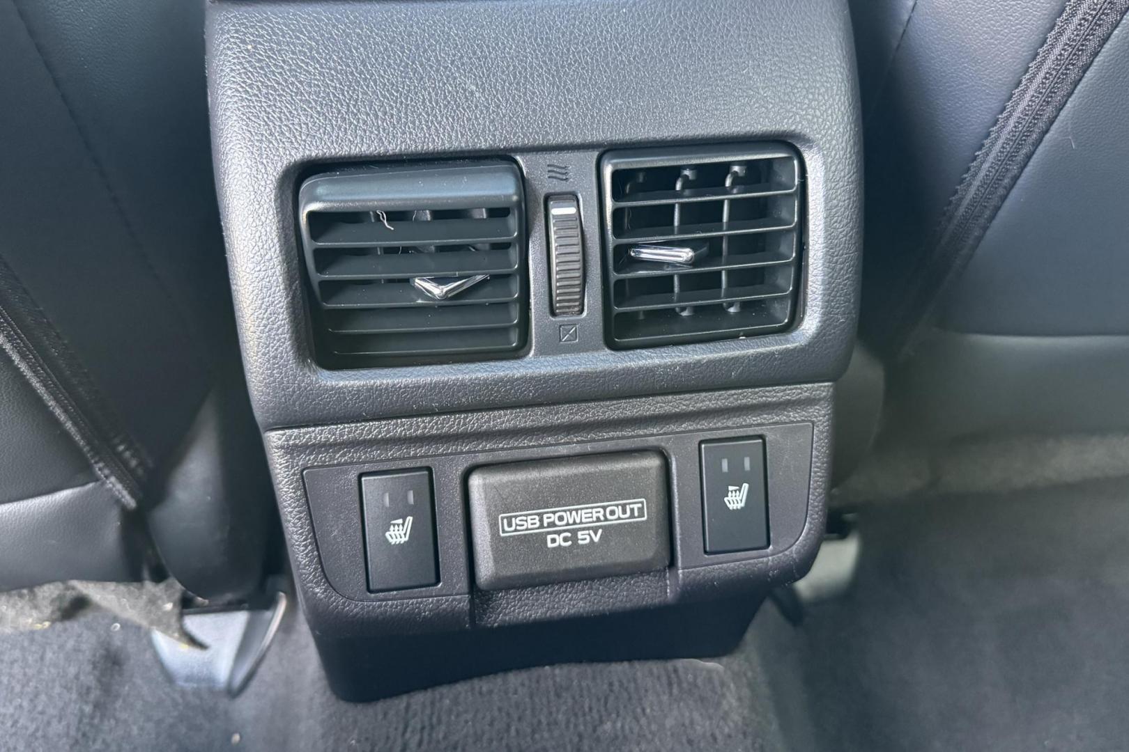 2018 Ice Silver Metallic /Black Subaru Outback 2.5i Limited (4S4BSAKC1J3) with an H4 2.5 Liter engine, Automatic transmission, located at 2304 W. Main St., Boise, ID, 83702, (208) 342-7777, 43.622105, -116.218658 - Photo#10