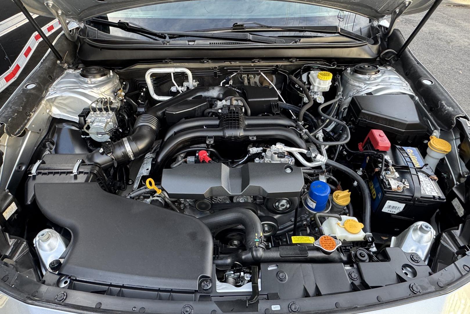 2018 Ice Silver Metallic /Black Subaru Outback 2.5i Limited (4S4BSAKC1J3) with an H4 2.5 Liter engine, Automatic transmission, located at 2304 W. Main St., Boise, ID, 83702, (208) 342-7777, 43.622105, -116.218658 - Photo#18