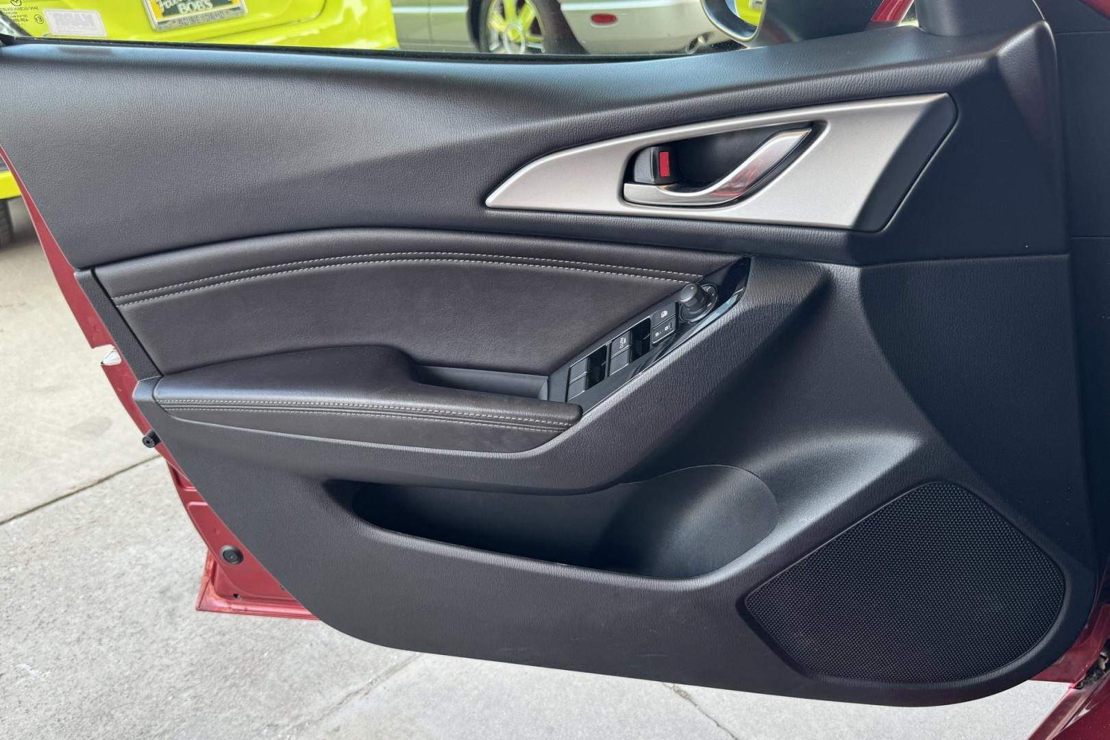 2018 Soul Red /Black Mazda Mazda3 Touring (3MZBN1V32JM) with an 4 Cyl 2.5 liter engine, Automatic 6 Speed transmission, located at 2304 W. Main St., Boise, ID, 83702, (208) 342-7777, 43.622105, -116.218658 - Financing Available O.A.C. - Photo#5