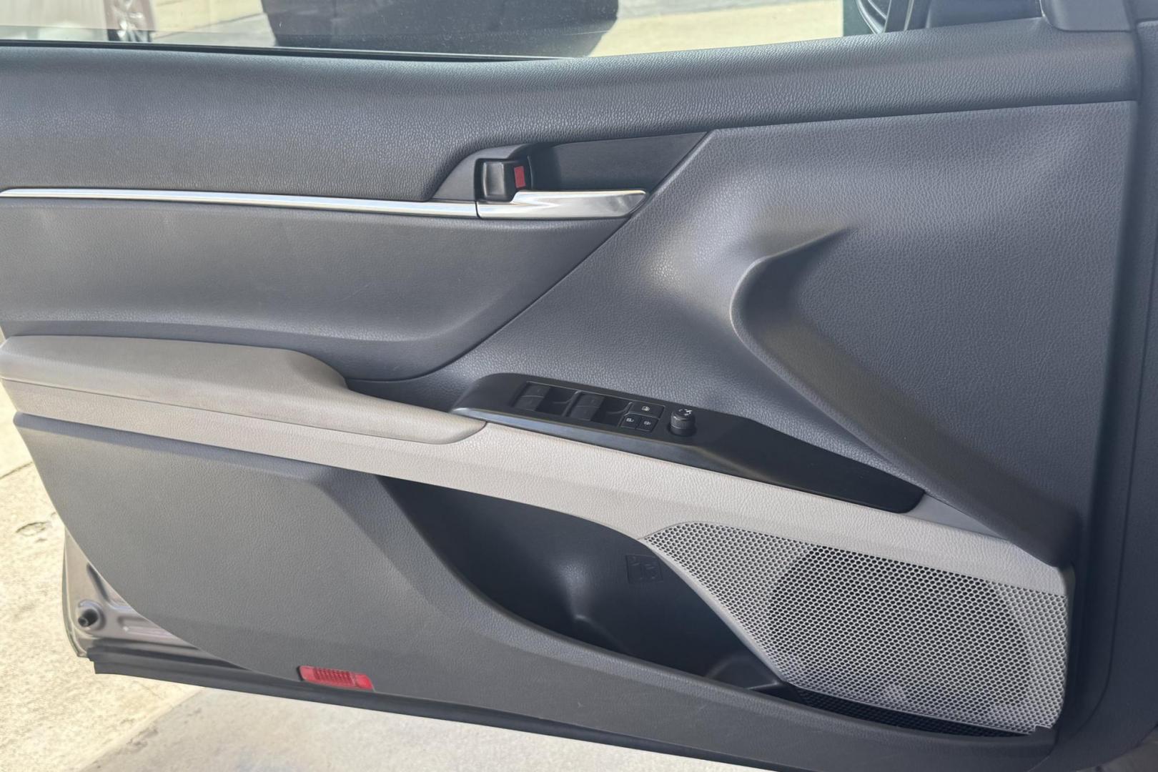 2021 Predawn Gray Mica /Gray Toyota Camry Hybrid SE (4T1S31AK7MU) with an 4 Cyl 2.5 Liter Hybrid engine, Automatic transmission, located at 2304 W. Main St., Boise, ID, 83702, (208) 342-7777, 43.622105, -116.218658 - Great Option! Great Cars! - Photo#10