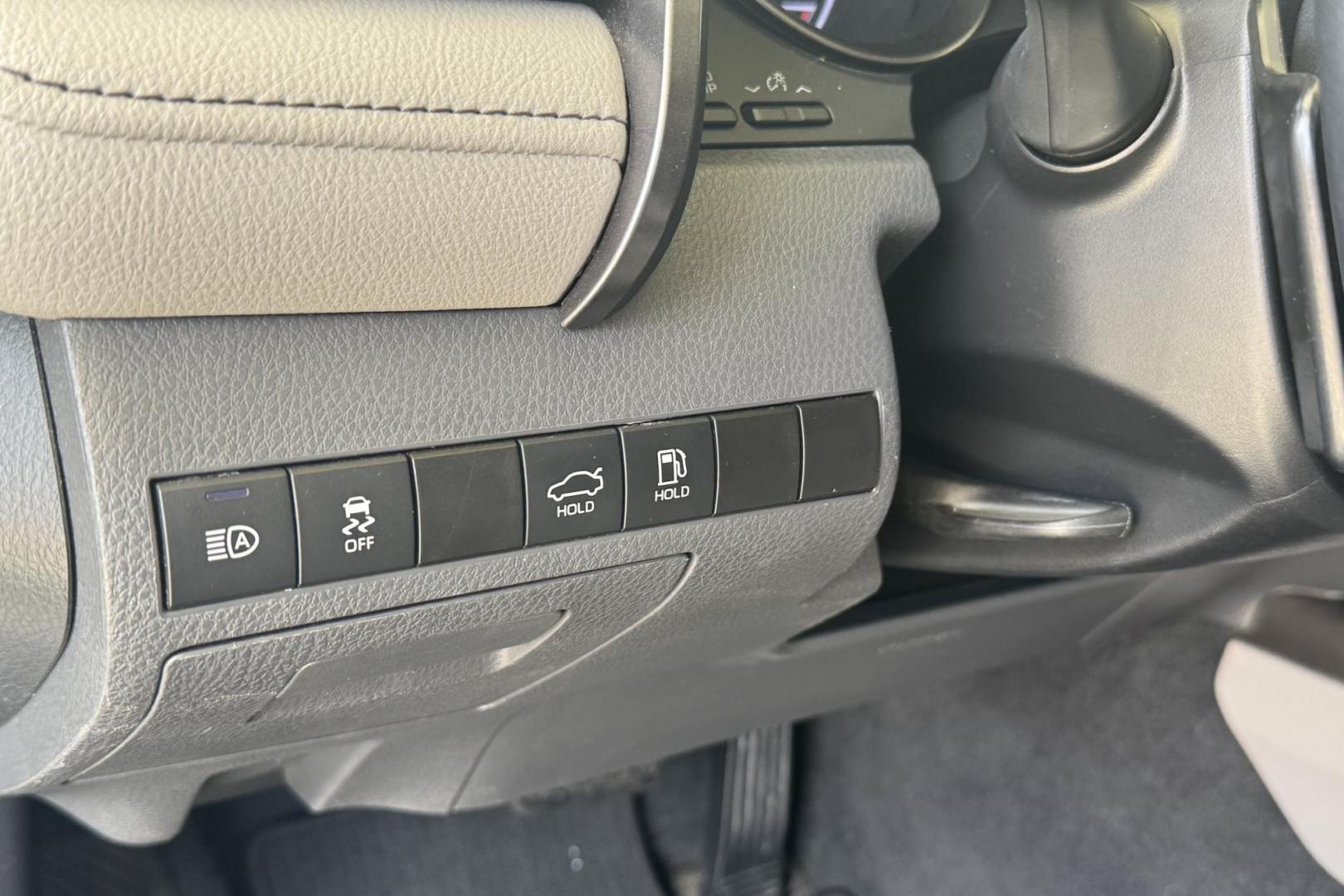 2021 Predawn Gray Mica /Gray Toyota Camry Hybrid SE (4T1S31AK7MU) with an 4 Cyl 2.5 Liter Hybrid engine, Automatic transmission, located at 2304 W. Main St., Boise, ID, 83702, (208) 342-7777, 43.622105, -116.218658 - Great Option! Great Cars! - Photo#12