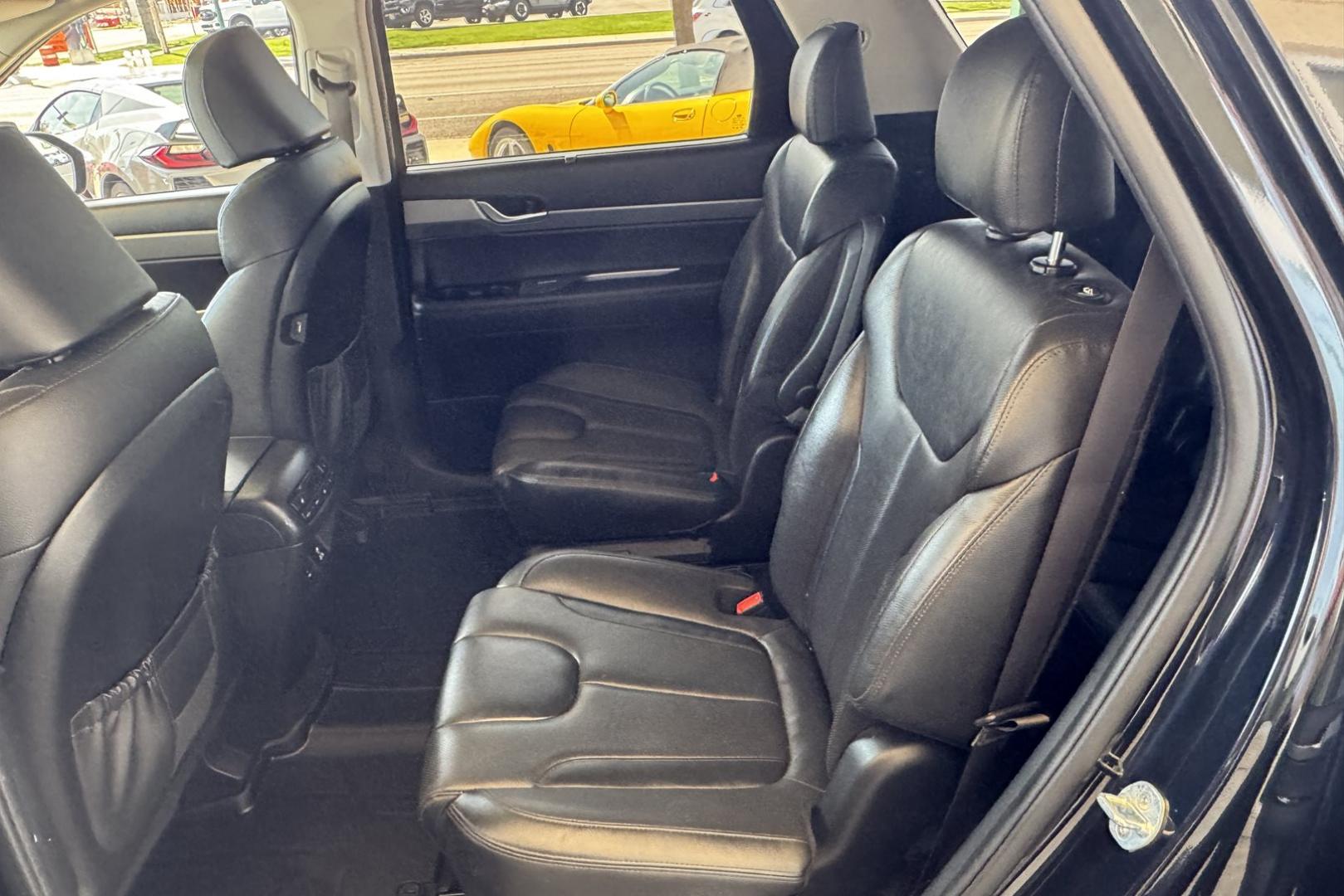 2021 Black /Black Hyundai Palisade SEL (KM8R4DHE4MU) with an V6 3.8 Liter engine, Automatic 8 Speed transmission, located at 2304 W. Main St., Boise, ID, 83702, (208) 342-7777, 43.622105, -116.218658 - Photo#16