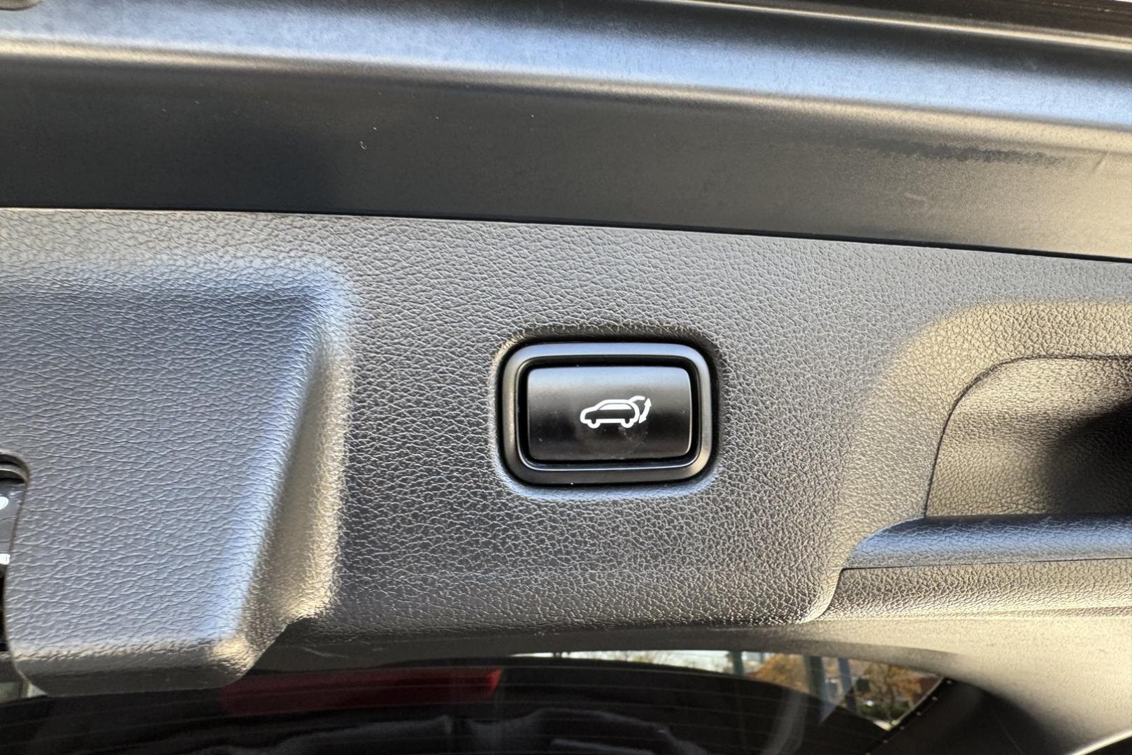 2021 Black /Black Hyundai Palisade SEL (KM8R4DHE4MU) with an V6 3.8 Liter engine, Automatic 8 Speed transmission, located at 2304 W. Main St., Boise, ID, 83702, (208) 342-7777, 43.622105, -116.218658 - Photo#26