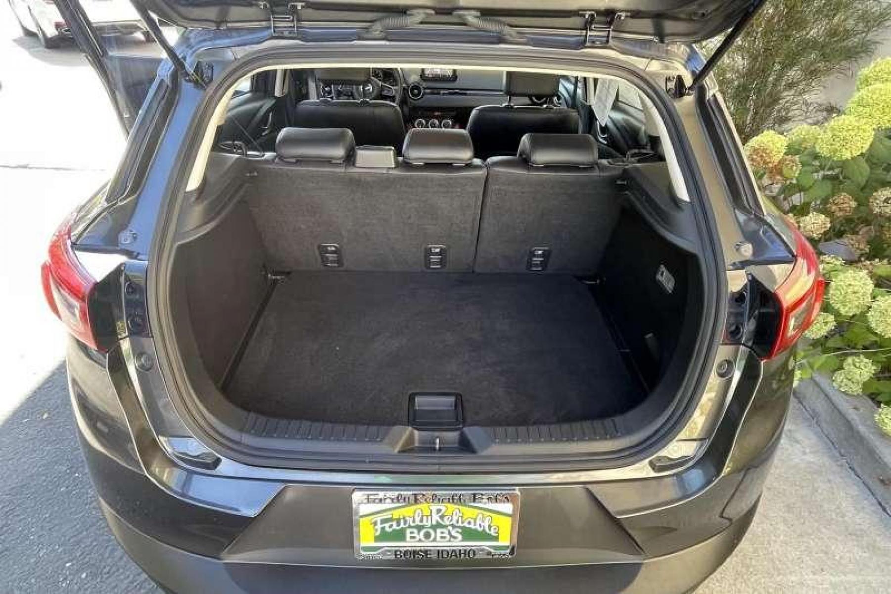 2018 Machine Gray Metallic /Black Mazda CX-3 Grand Touring (JM1DKFD75J0) with an 4 Cyl 2.0 Liter engine, Automatic transmission, located at 2304 W. Main St., Boise, ID, 83702, (208) 342-7777, 43.622105, -116.218658 - Low miles! Well equipped! Sunroof Too! - Photo #8
