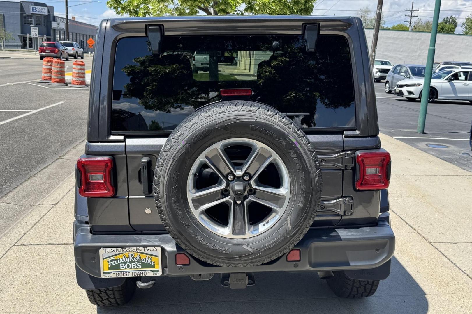 2019 Granite Crystal Metallic /Black Jeep Wrangler Unlimited Sahara (1C4HJXEN0KW) with an 4 Cyl 2.0 liter Turbo-Charged engine, Automatic transmission, located at 2304 W. Main St., Boise, ID, 83702, (208) 342-7777, 43.622105, -116.218658 - Ready For Adventure! - Photo#1