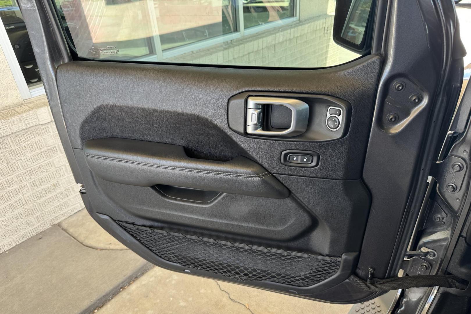 2019 Granite Crystal Metallic /Black Jeep Wrangler Unlimited Sahara (1C4HJXEN0KW) with an 4 Cyl 2.0 liter Turbo-Charged engine, Automatic transmission, located at 2304 W. Main St., Boise, ID, 83702, (208) 342-7777, 43.622105, -116.218658 - Ready For Adventure! - Photo#5