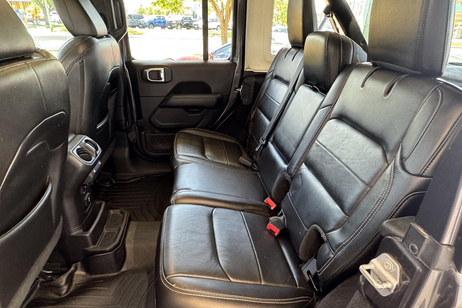 2019 Granite Crystal Metallic /Black Jeep Wrangler Unlimited Sahara (1C4HJXEN0KW) with an 4 Cyl 2.0 liter Turbo-Charged engine, Automatic transmission, located at 2304 W. Main St., Boise, ID, 83702, (208) 342-7777, 43.622105, -116.218658 - Ready For Adventure! - Photo#13
